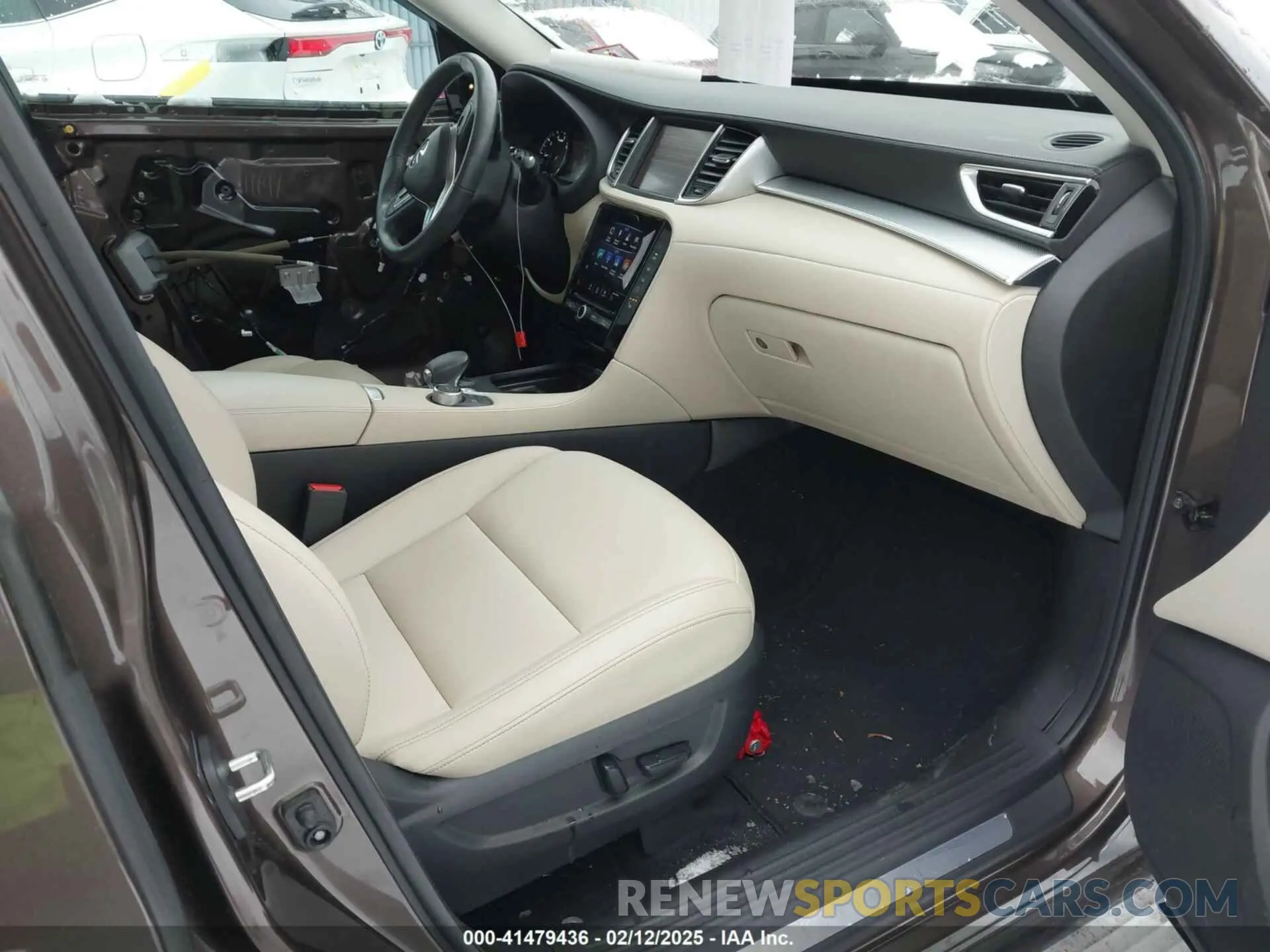 5 Фотография поврежденного автомобиля 3PCAJ5M30KF129797 INFINITI QX50 2019