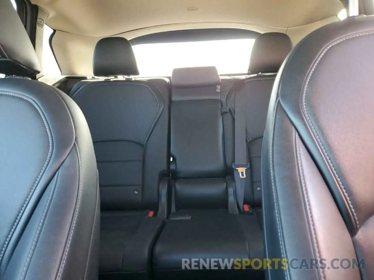 10 Photograph of a damaged car 3PCAJ5M31KF137228 INFINITI QX50 2019