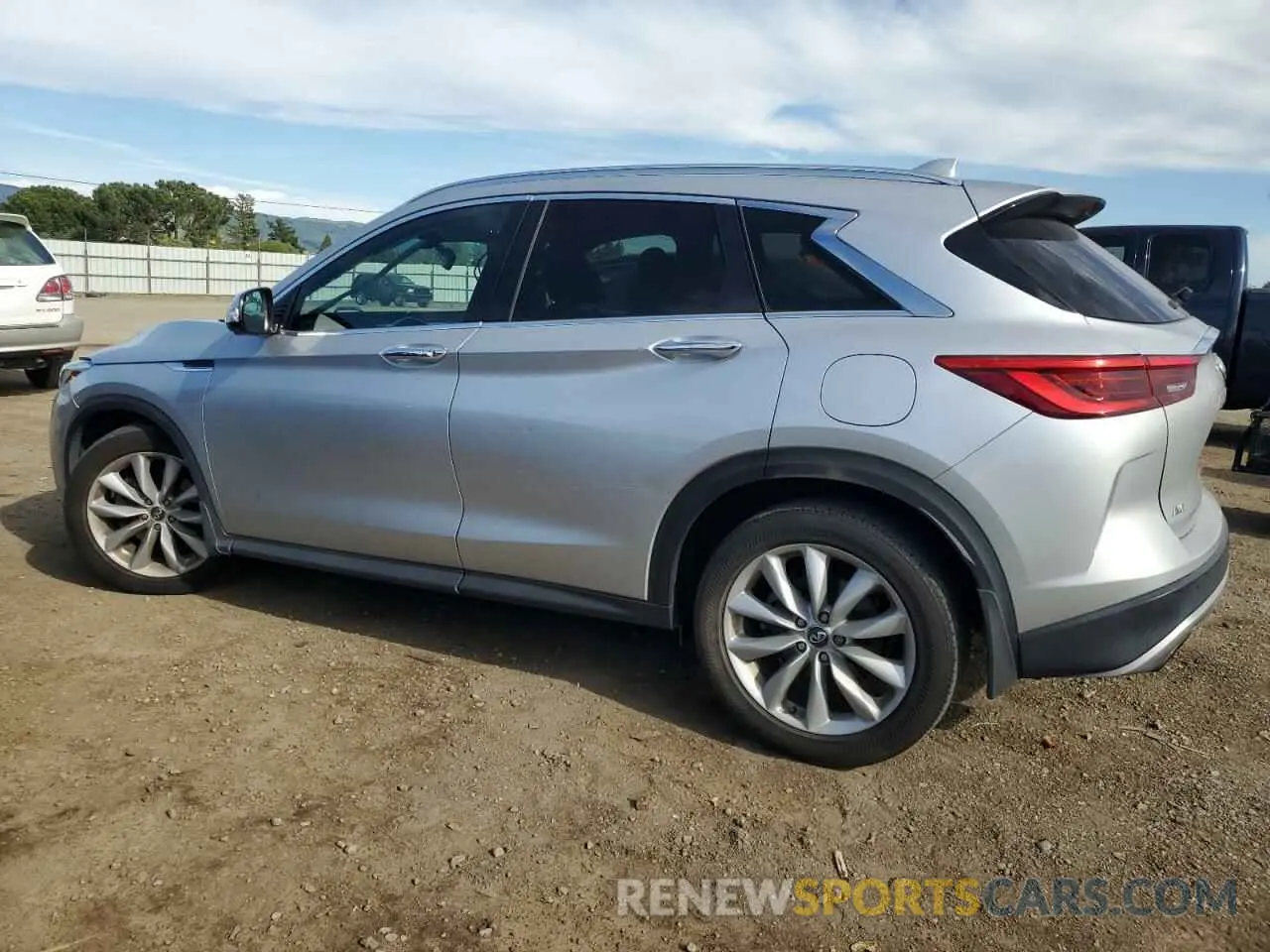 2 Фотография поврежденного автомобиля 3PCAJ5M33KF124142 INFINITI QX50 2019