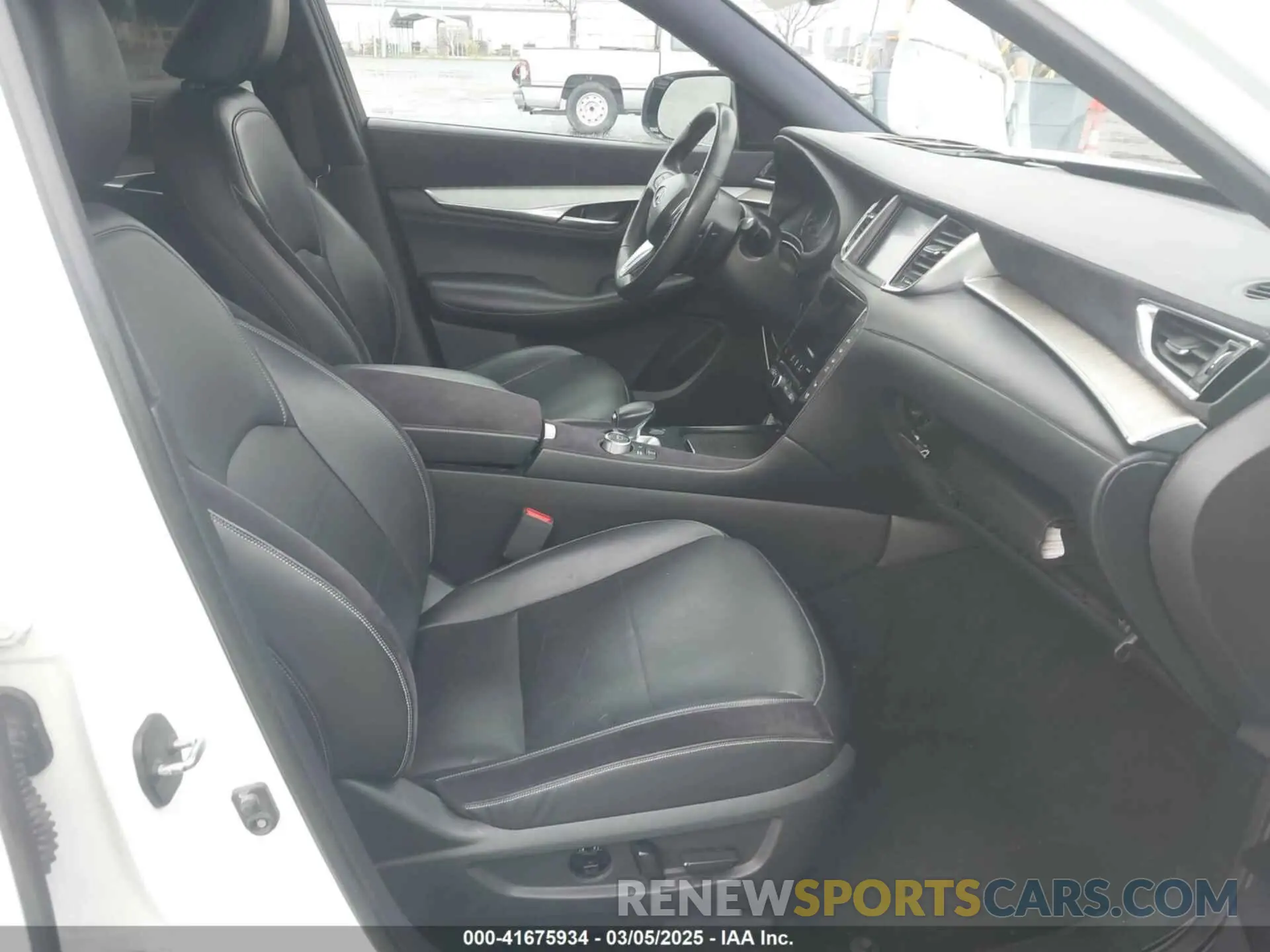 5 Фотография поврежденного автомобиля 3PCAJ5M34KF102389 INFINITI QX50 2019