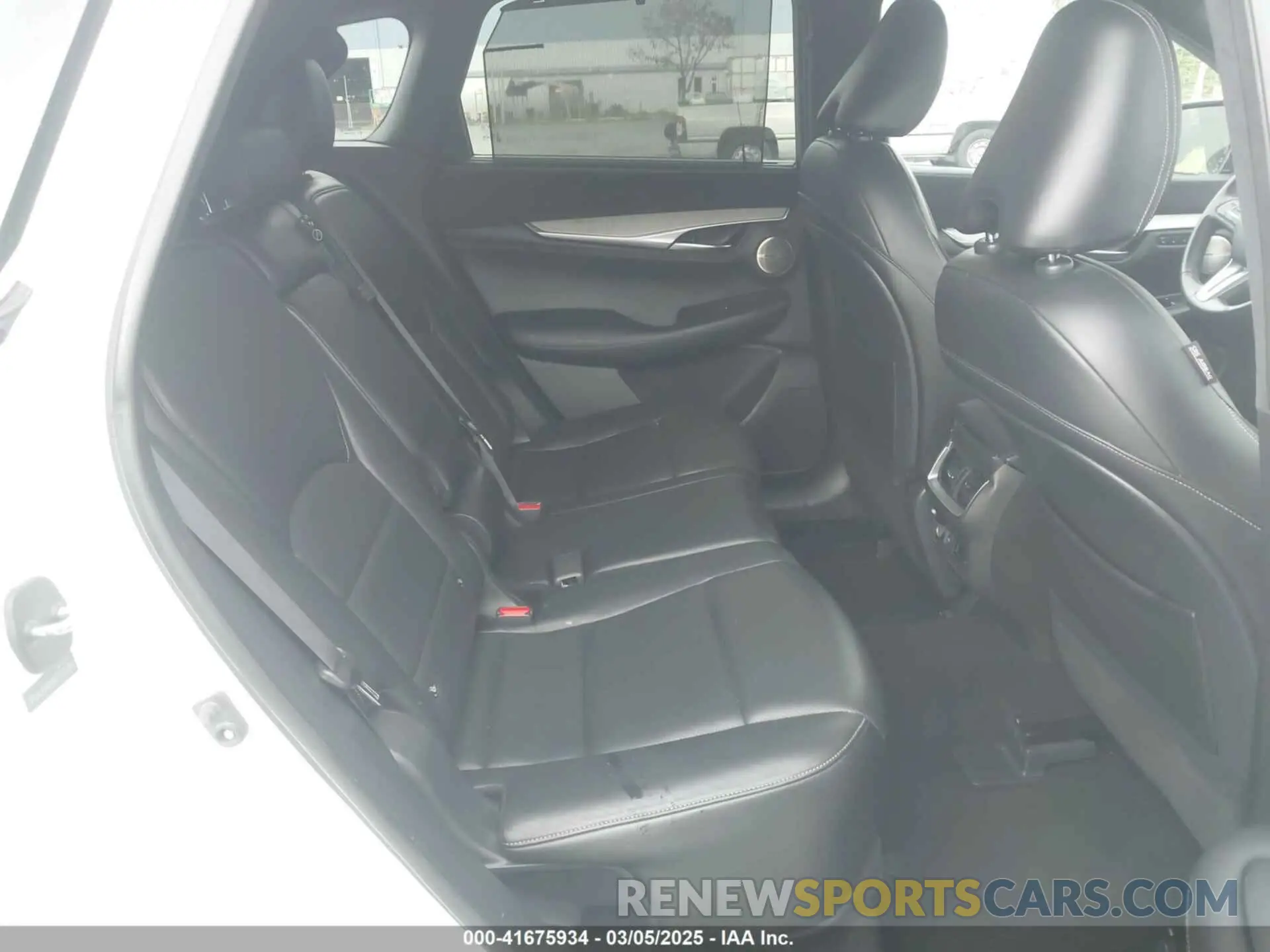 8 Фотография поврежденного автомобиля 3PCAJ5M34KF102389 INFINITI QX50 2019