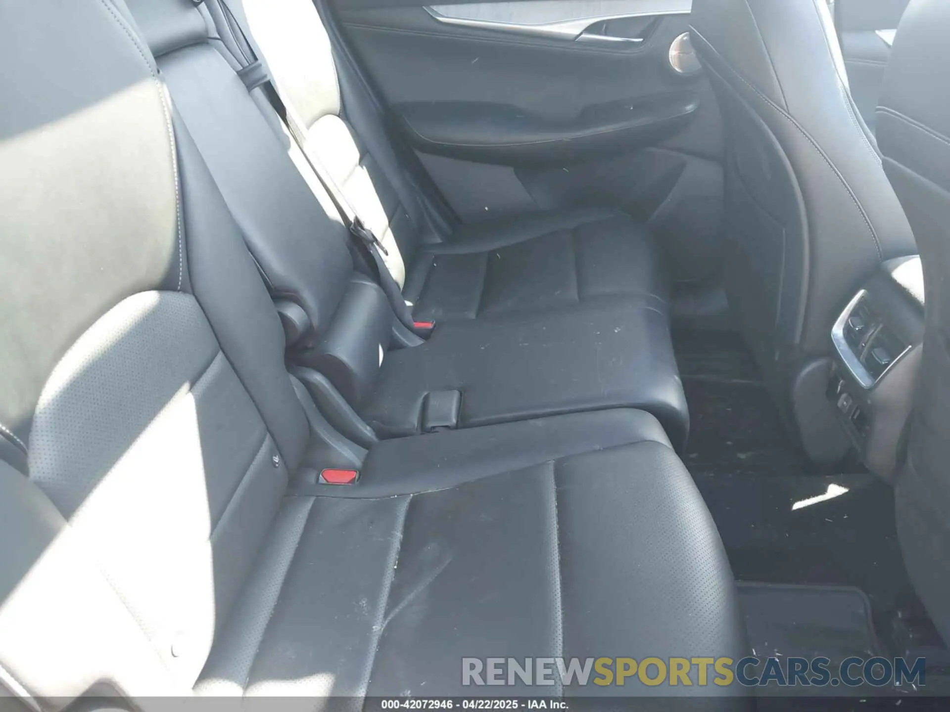8 Photograph of a damaged car 3PCAJ5M35KF120657 INFINITI QX50 2019