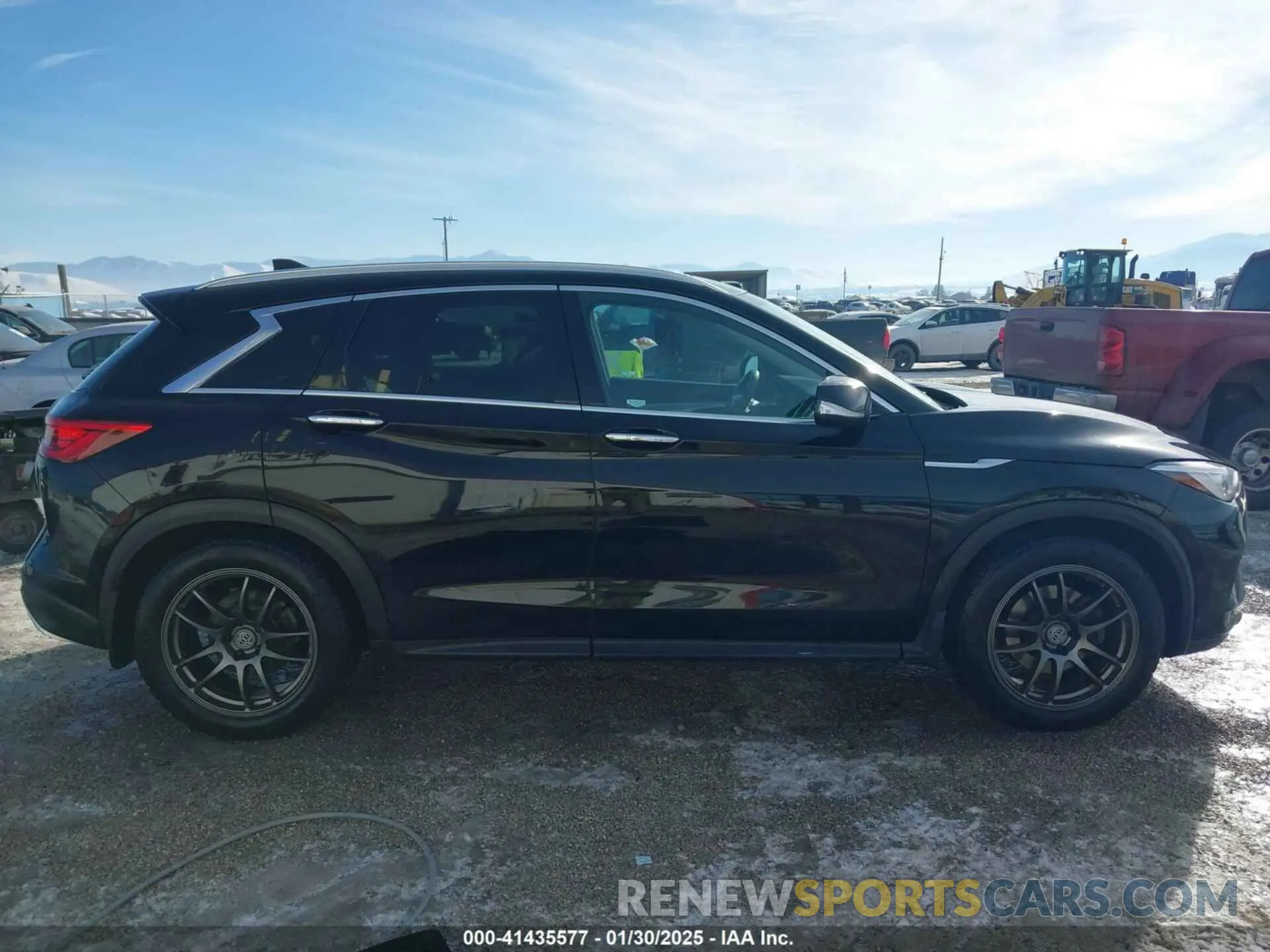13 Фотография поврежденного автомобиля 3PCAJ5M35KF125390 INFINITI QX50 2019