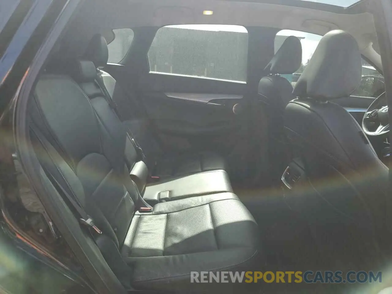 11 Photograph of a damaged car 3PCAJ5M35KF144618 INFINITI QX50 2019