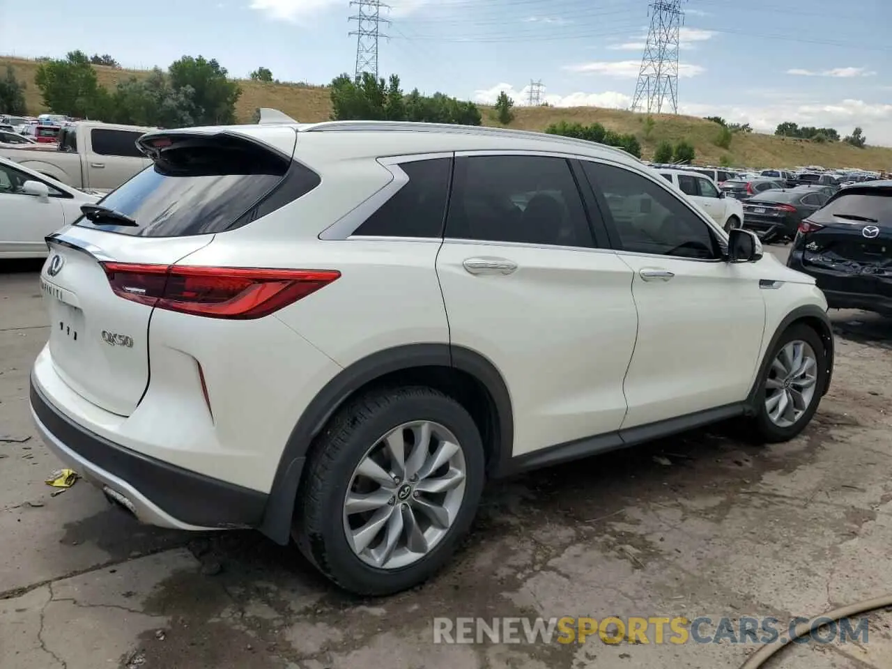 3 Фотография поврежденного автомобиля 3PCAJ5M36KF127679 INFINITI QX50 2019
