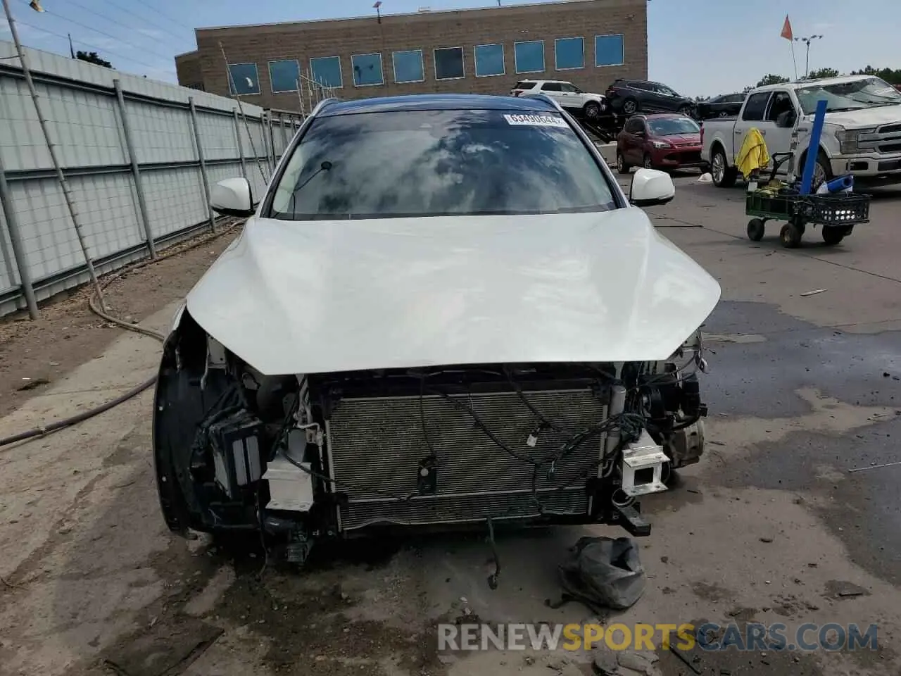 5 Фотография поврежденного автомобиля 3PCAJ5M36KF127679 INFINITI QX50 2019