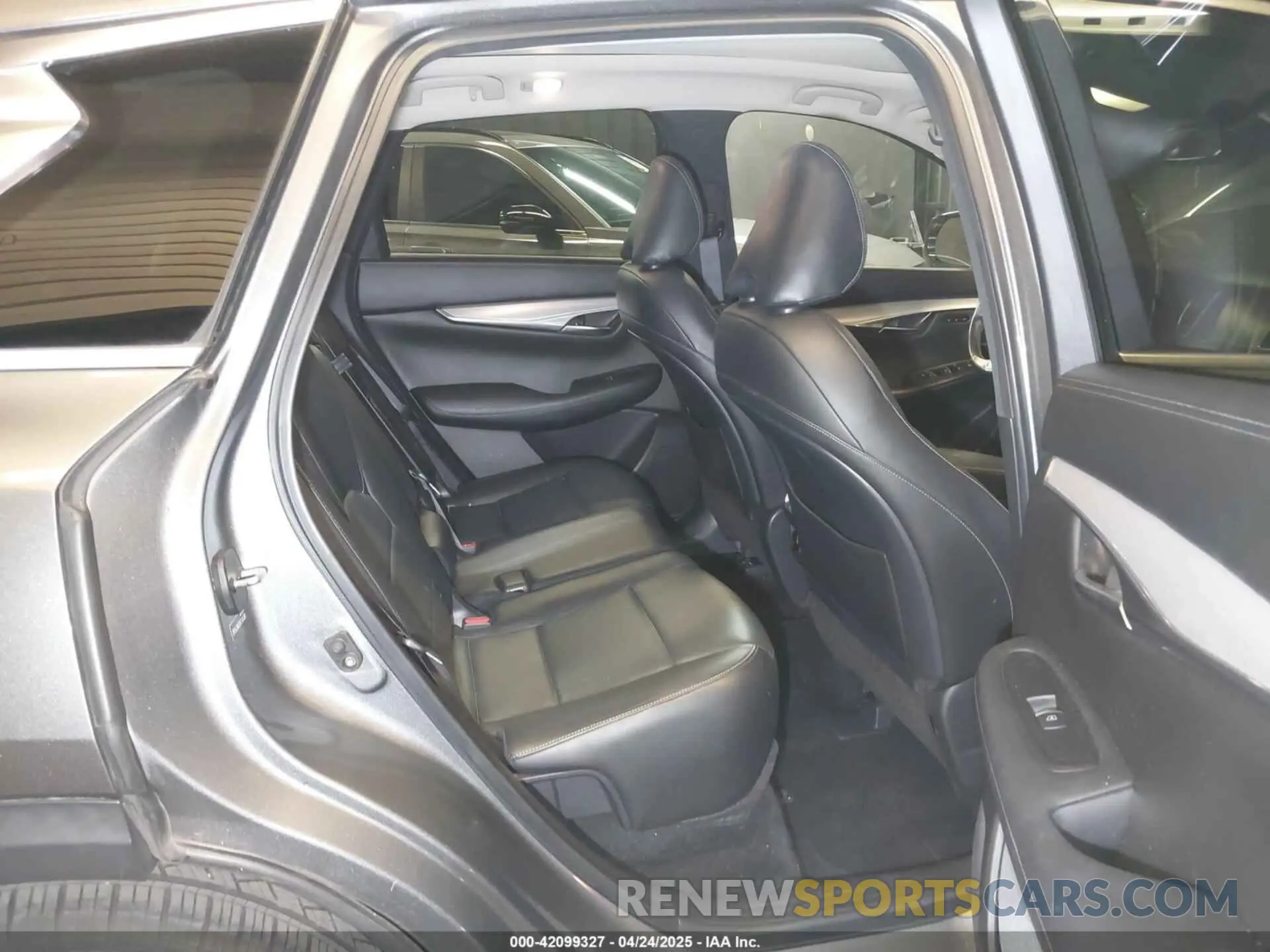 8 Фотография поврежденного автомобиля 3PCAJ5M37KF141381 INFINITI QX50 2019