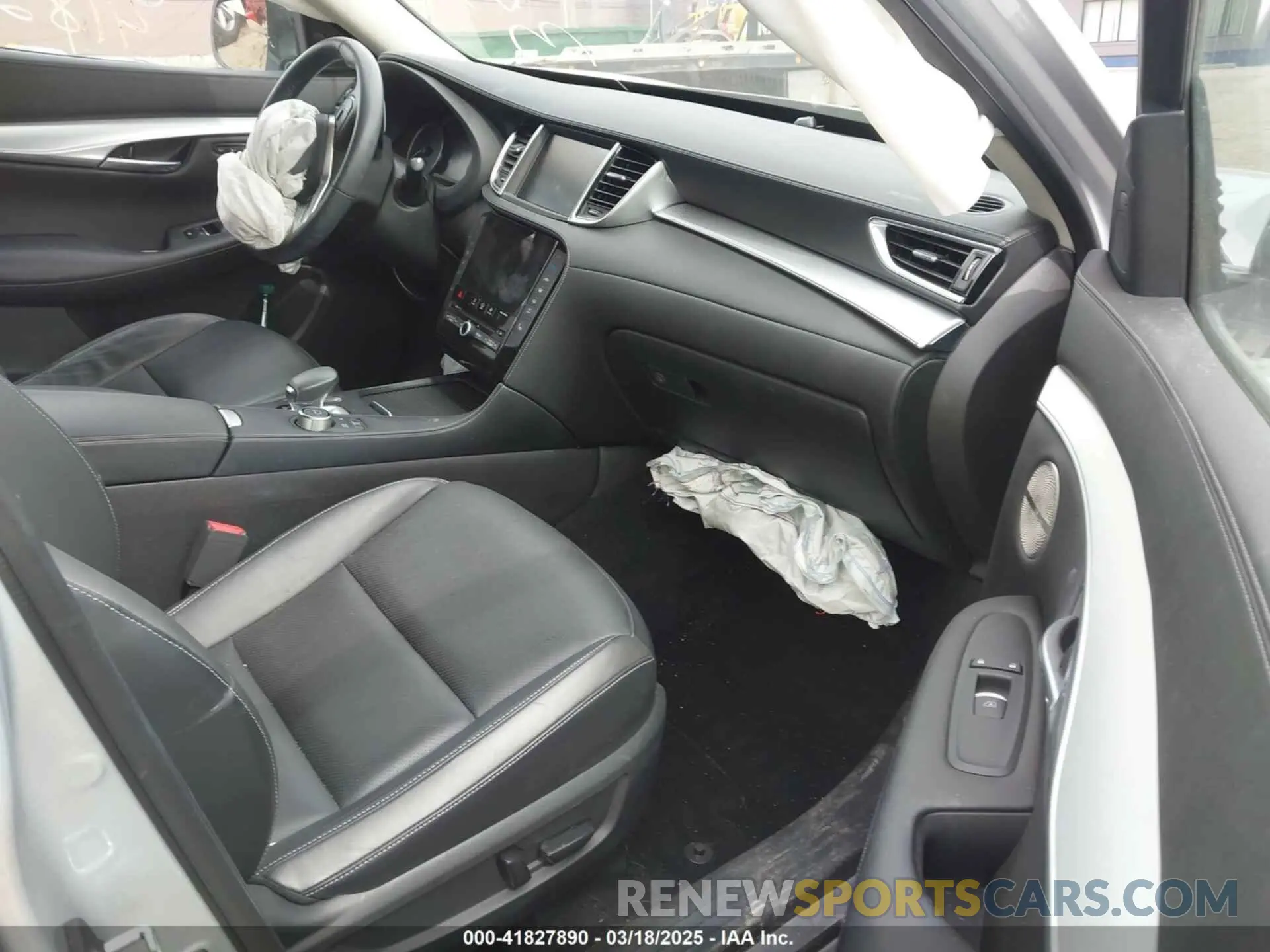 5 Фотография поврежденного автомобиля 3PCAJ5M37KF143597 INFINITI QX50 2019