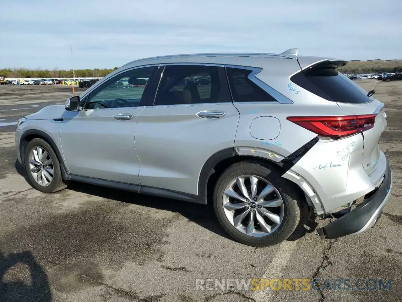 2 Фотография поврежденного автомобиля 3PCAJ5M37KF147648 INFINITI QX50 2019