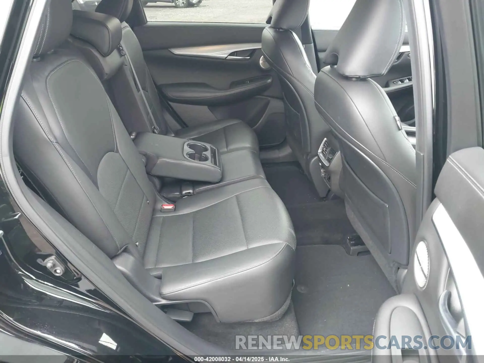 8 Фотография поврежденного автомобиля 3PCAJ5M38KF116554 INFINITI QX50 2019