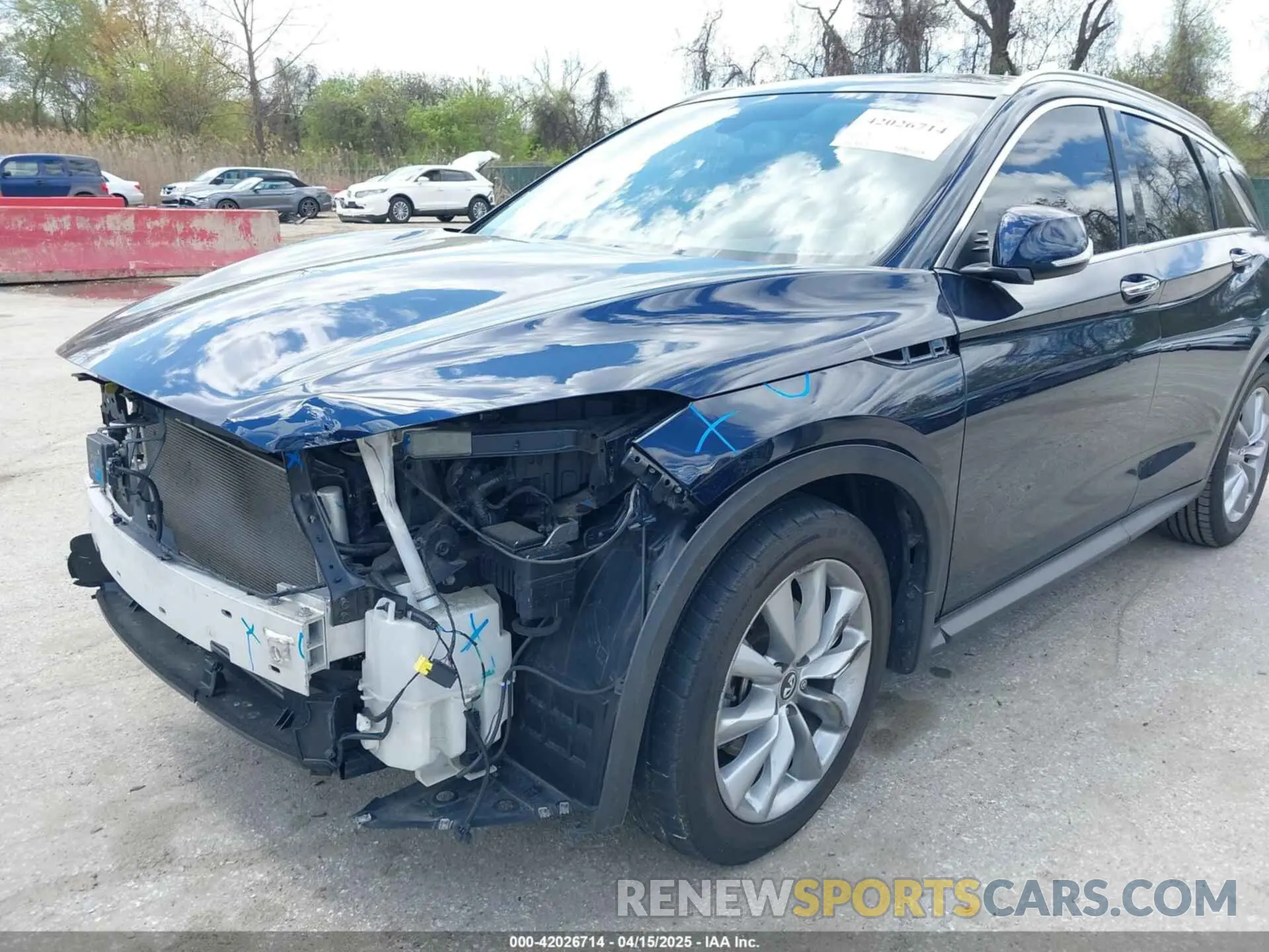 18 Photograph of a damaged car 3PCAJ5M38KF129899 INFINITI QX50 2019