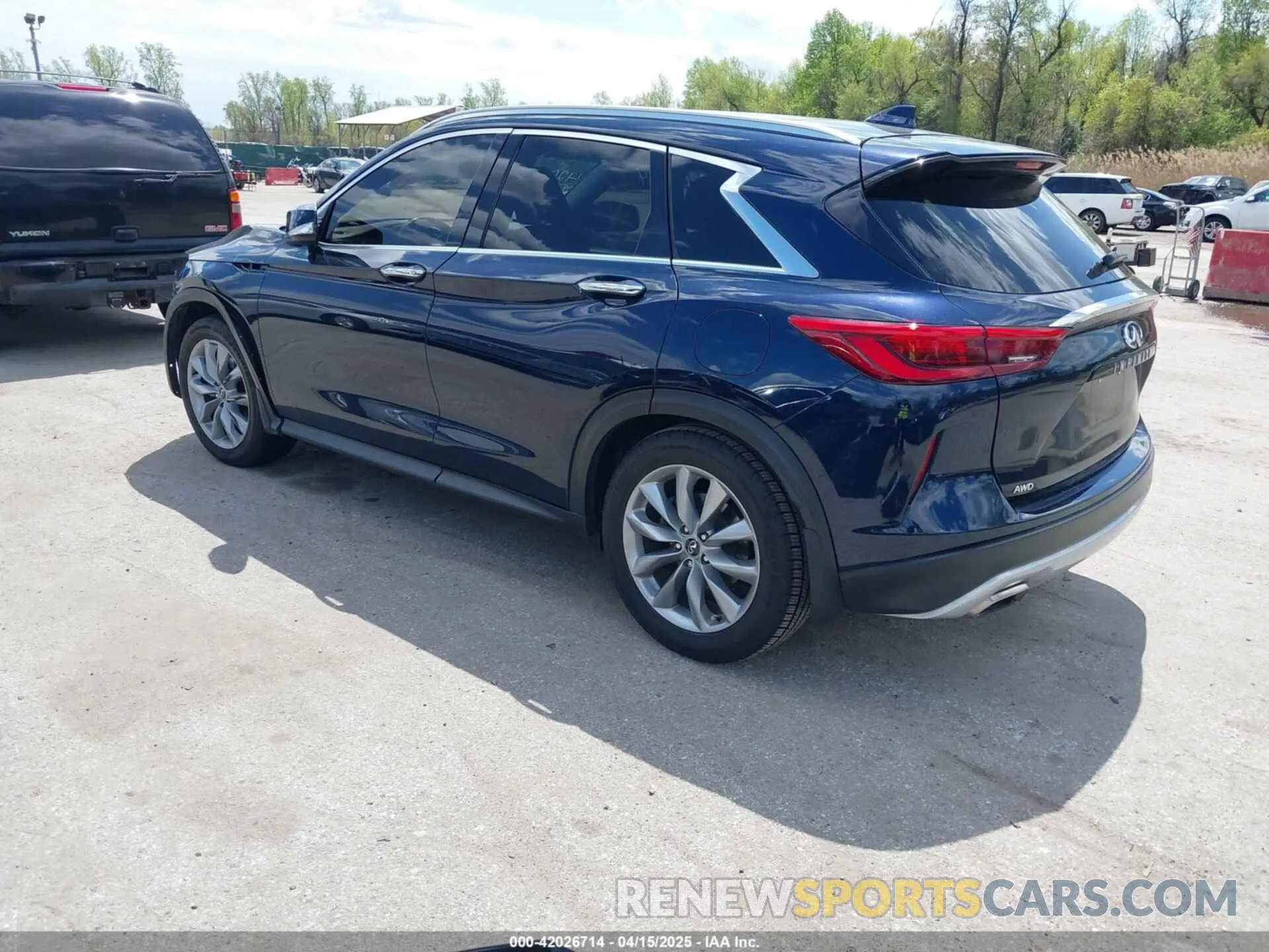 3 Photograph of a damaged car 3PCAJ5M38KF129899 INFINITI QX50 2019