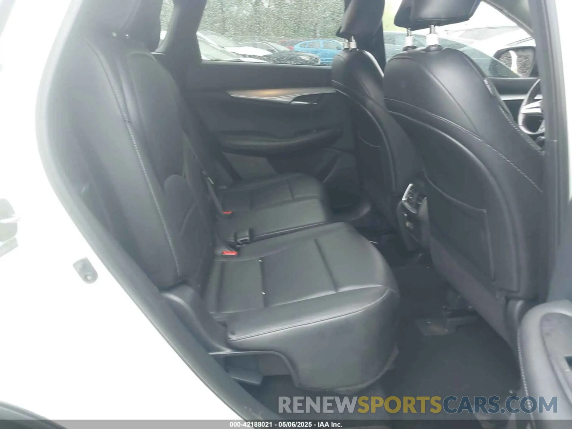 8 Photograph of a damaged car 3PCAJ5M38KF135590 INFINITI QX50 2019