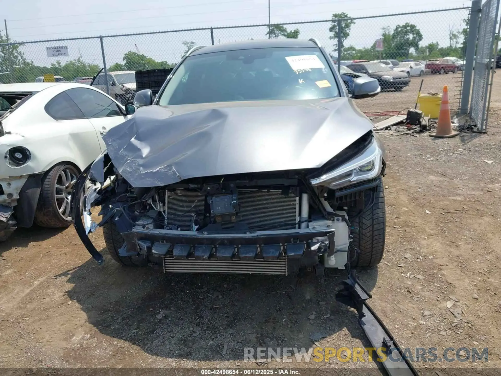 13 Фотография поврежденного автомобиля 3PCAJ5M38KF147982 INFINITI QX50 2019