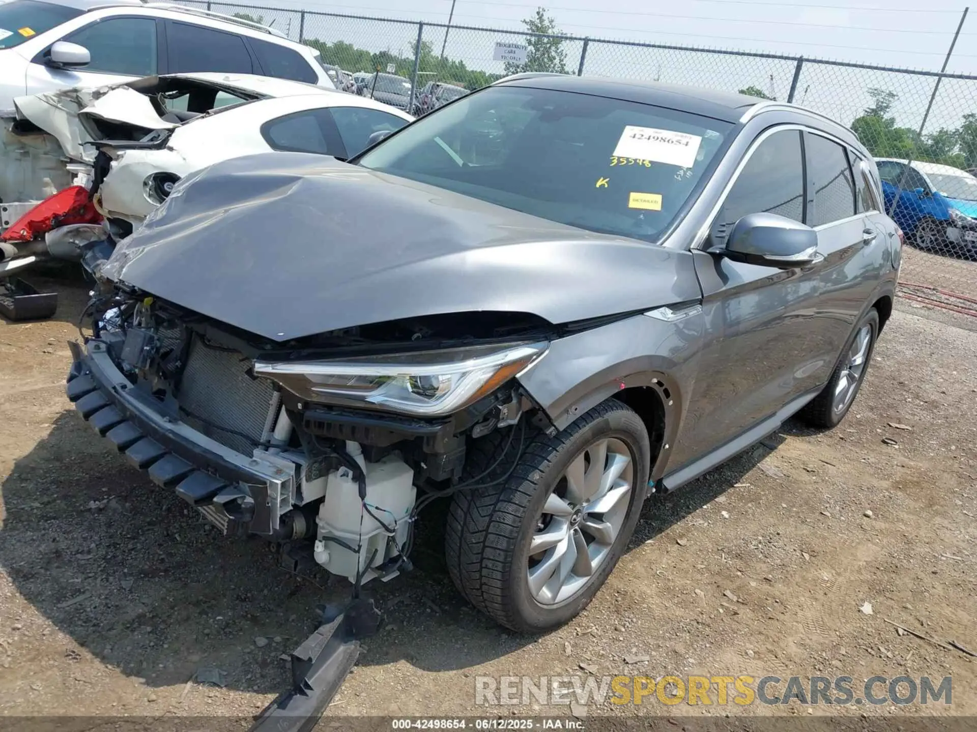 2 Фотография поврежденного автомобиля 3PCAJ5M38KF147982 INFINITI QX50 2019