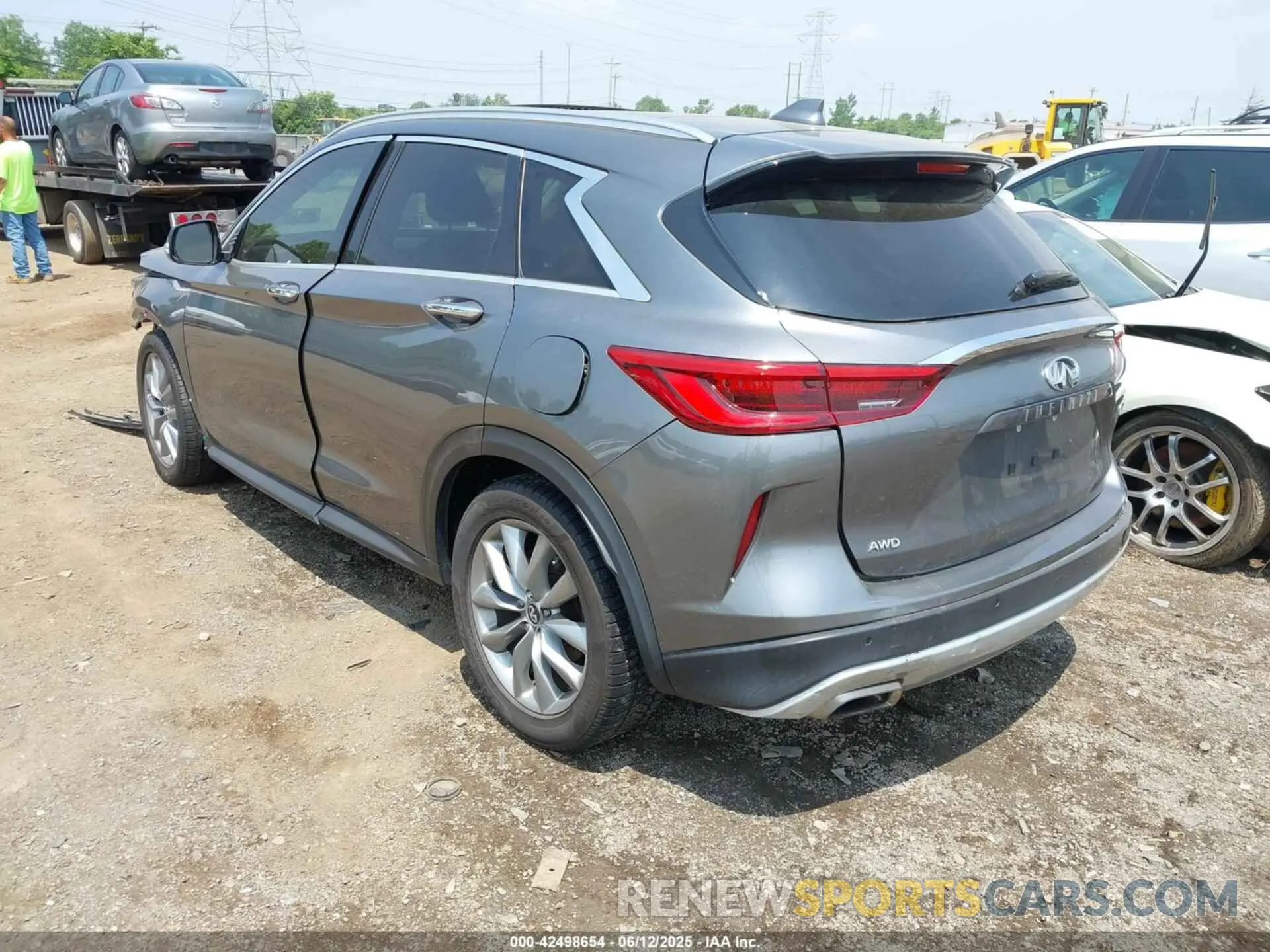 3 Фотография поврежденного автомобиля 3PCAJ5M38KF147982 INFINITI QX50 2019