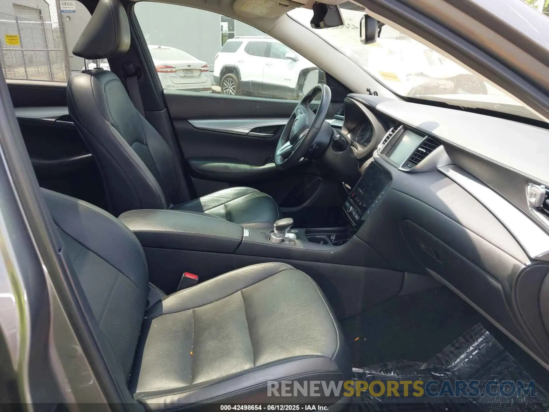 5 Фотография поврежденного автомобиля 3PCAJ5M38KF147982 INFINITI QX50 2019