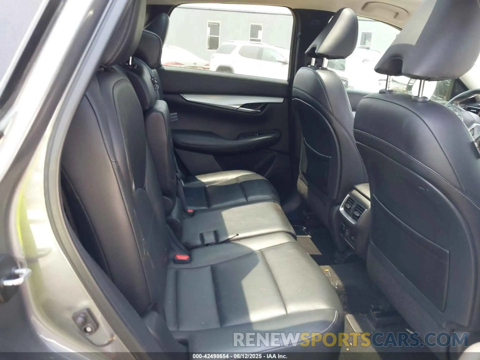 8 Фотография поврежденного автомобиля 3PCAJ5M38KF147982 INFINITI QX50 2019