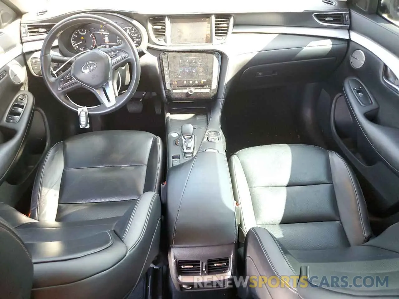 8 Фотография поврежденного автомобиля 3PCAJ5M39KF119026 INFINITI QX50 2019