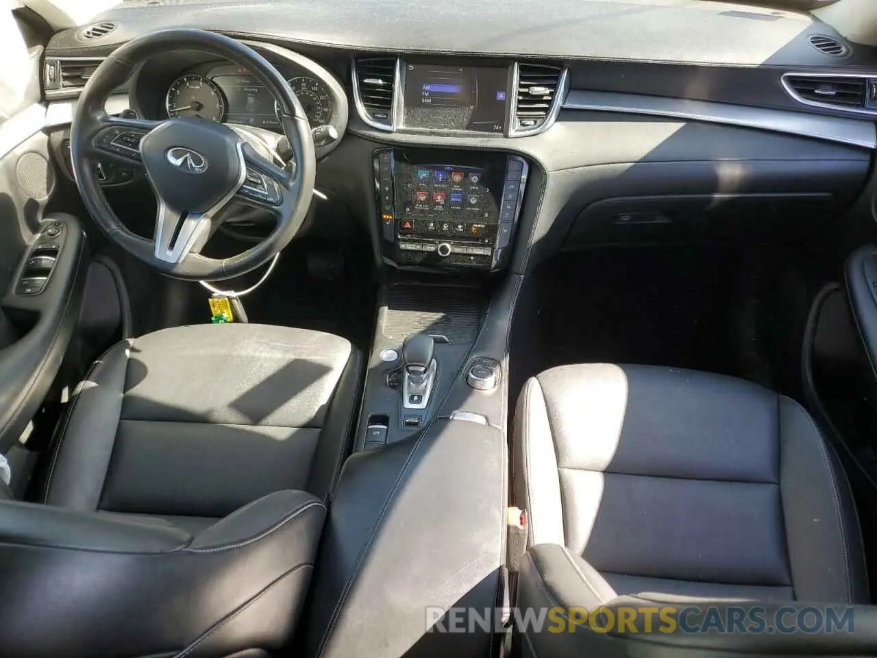 8 Photograph of a damaged car 3PCAJ5M39KF138806 INFINITI QX50 2019