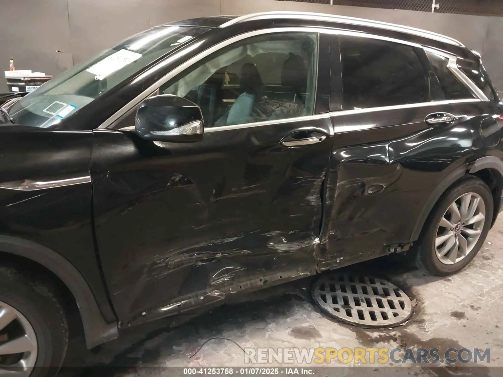 6 Photograph of a damaged car 3PCAJ5M3XKF136367 INFINITI QX50 2019