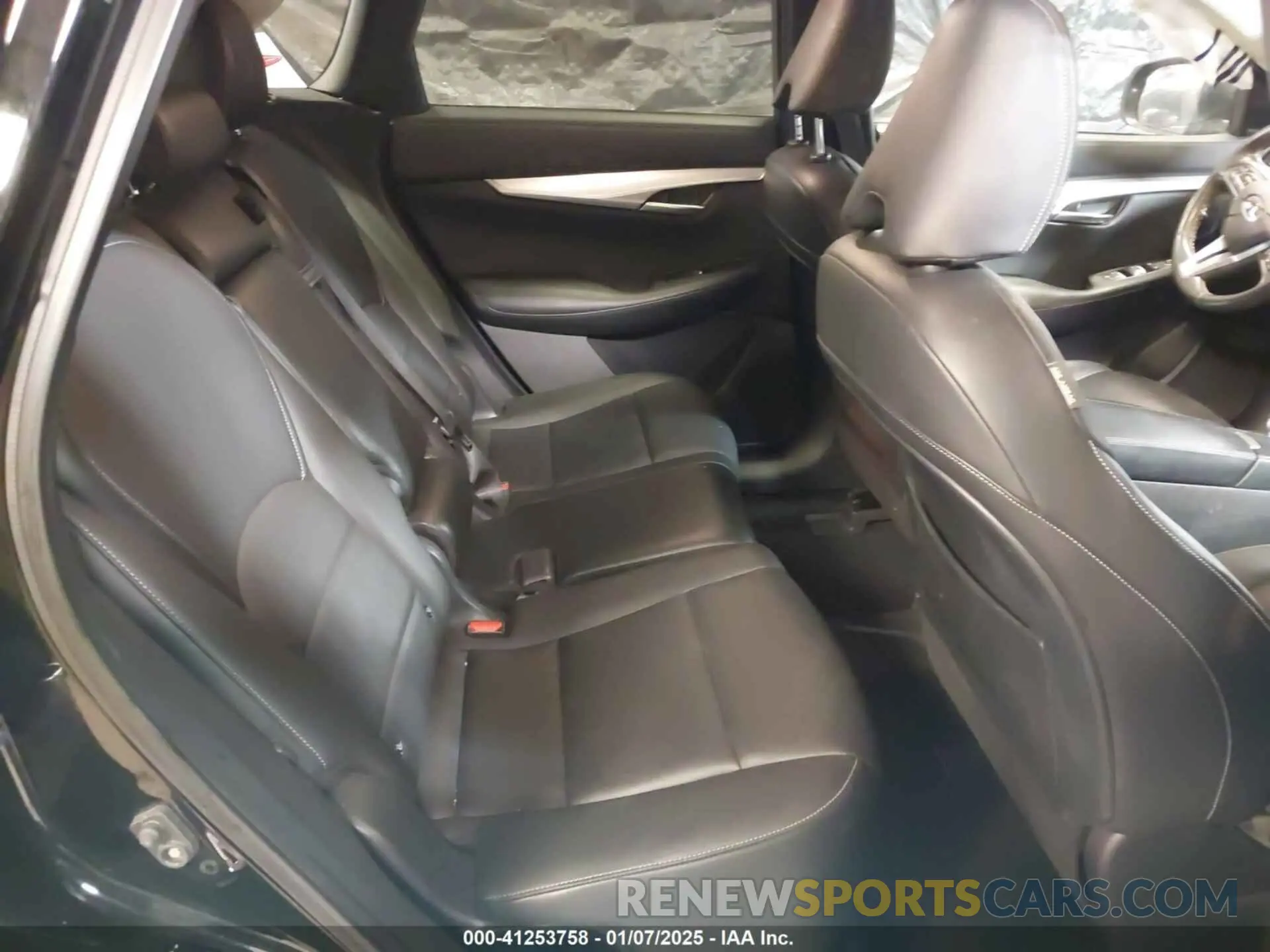 8 Photograph of a damaged car 3PCAJ5M3XKF136367 INFINITI QX50 2019