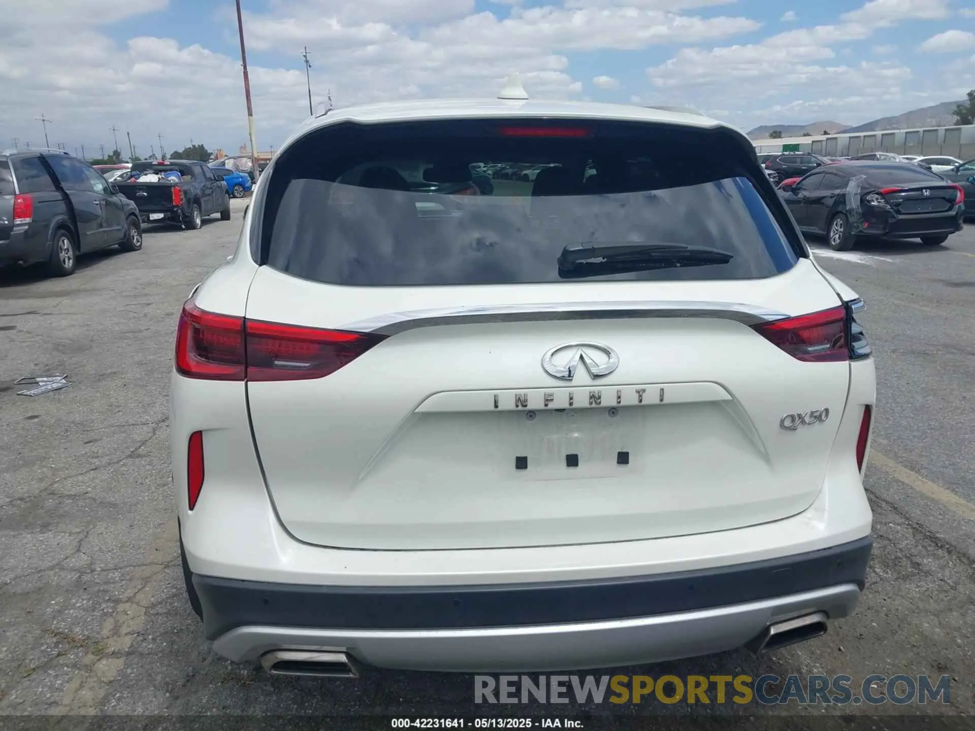16 Photograph of a damaged car 3PCAJ5M12LF100527 INFINITI QX50 2020