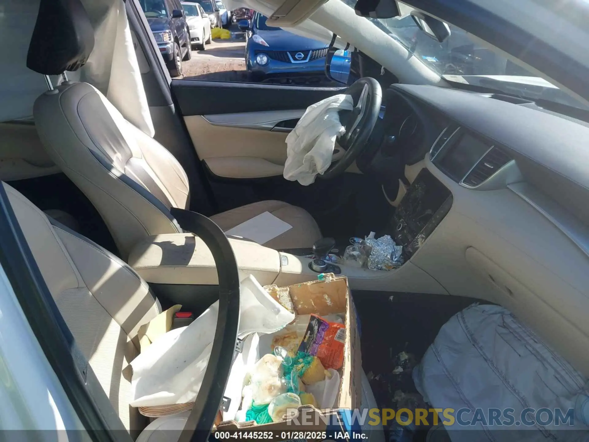 5 Photograph of a damaged car 3PCAJ5M12LF110250 INFINITI QX50 2020