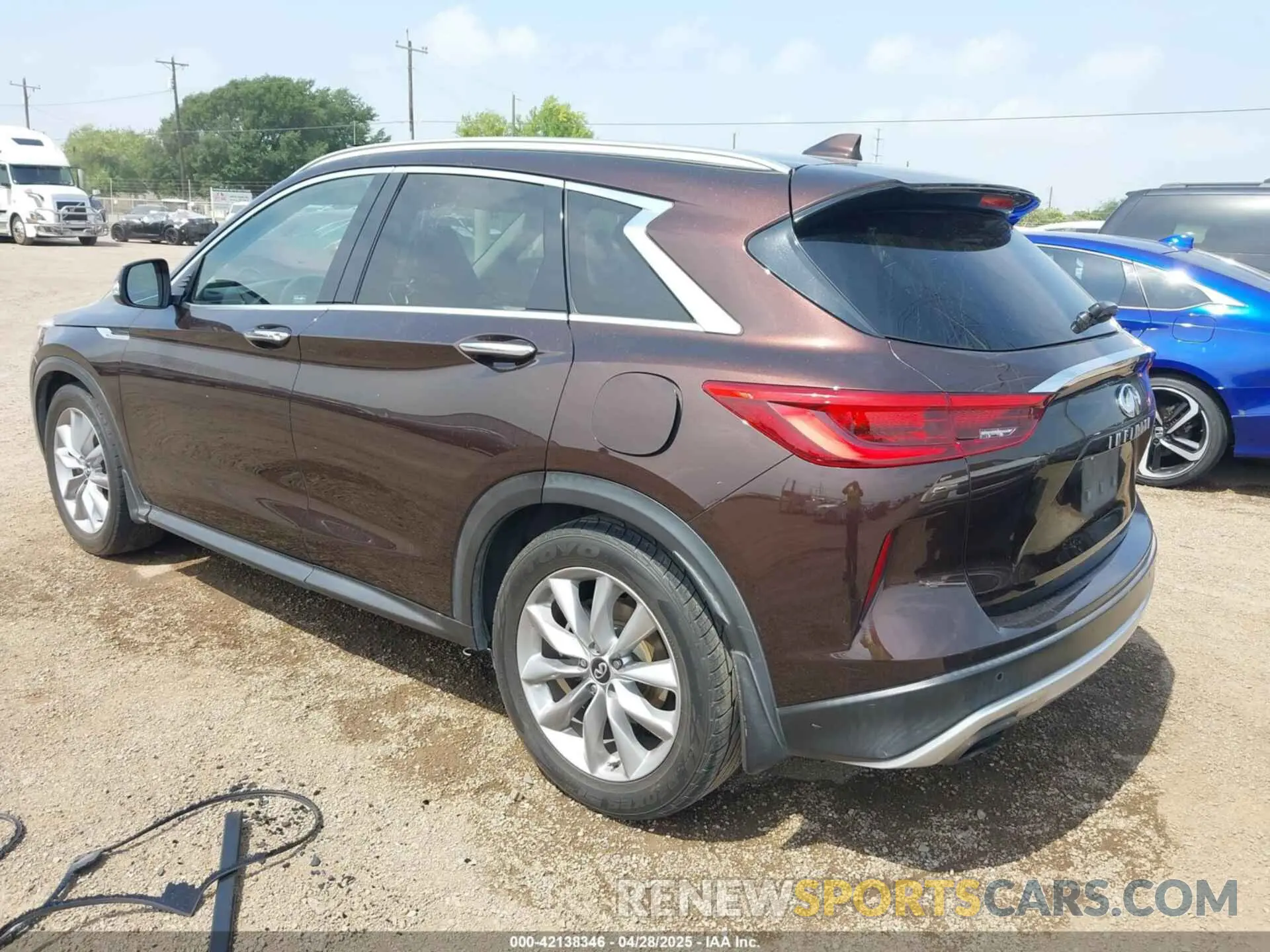 3 Photograph of a damaged car 3PCAJ5M18LF100693 INFINITI QX50 2020