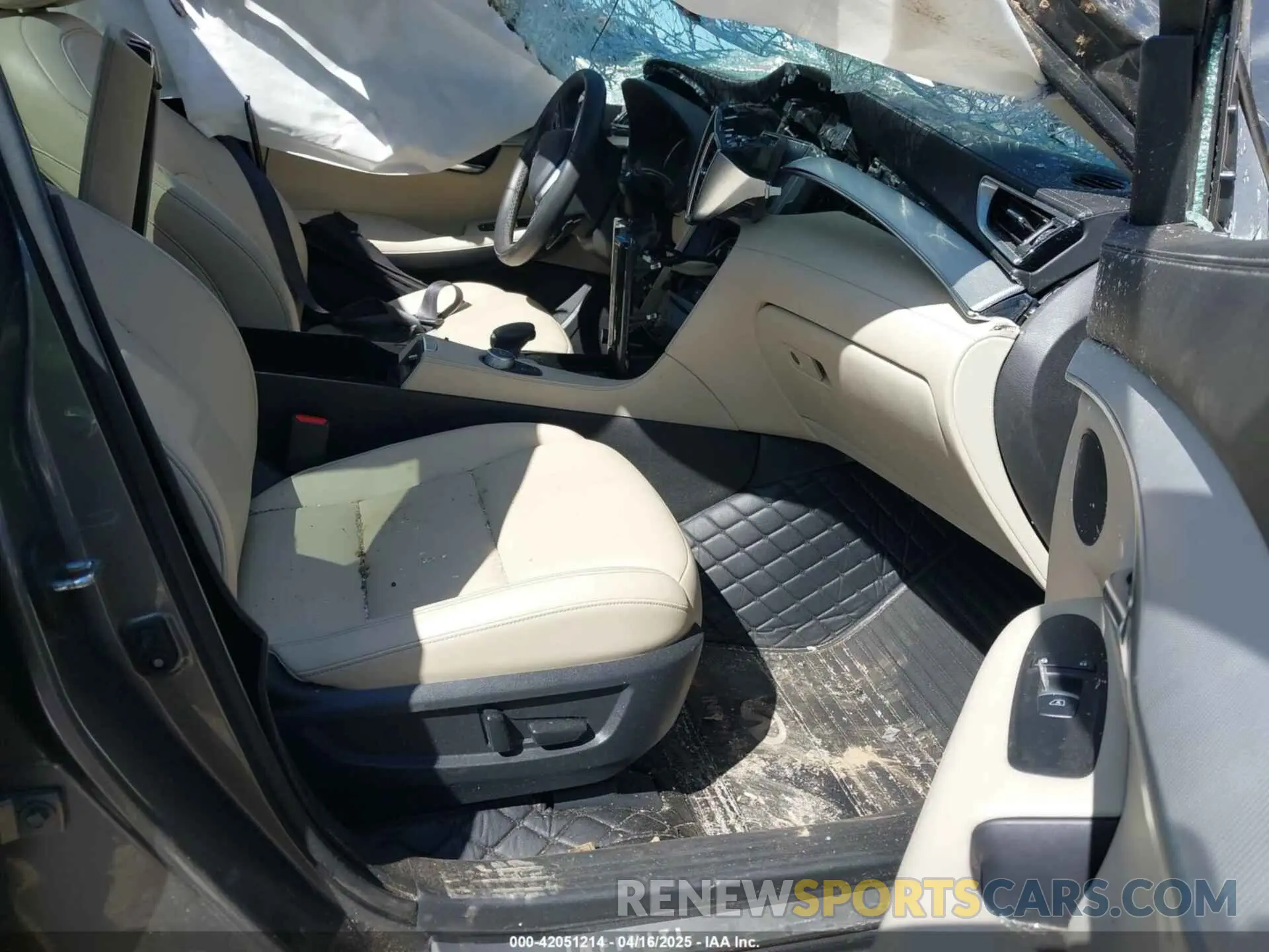 5 Photograph of a damaged car 3PCAJ5M18LF117588 INFINITI QX50 2020