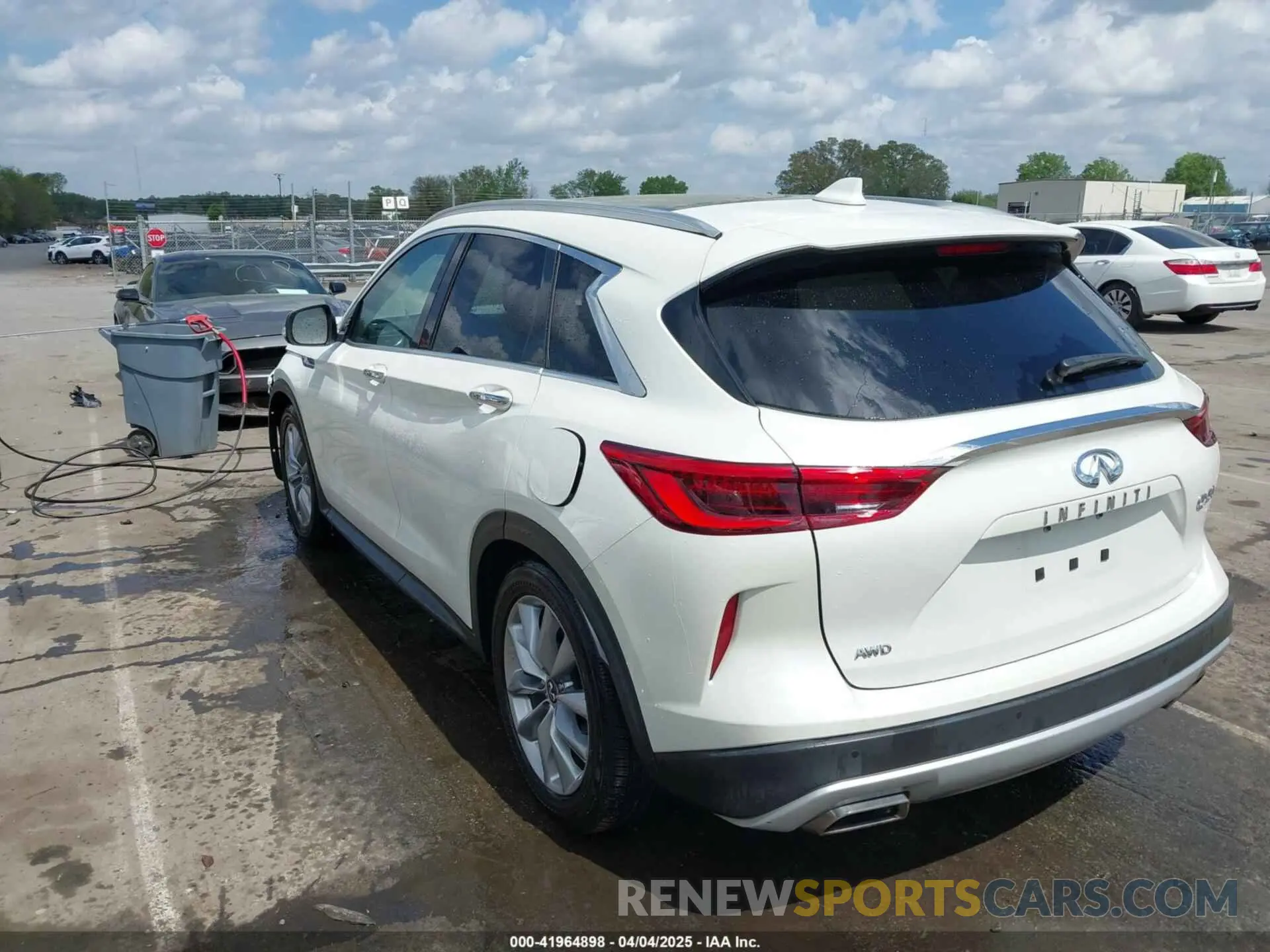 3 Фотография поврежденного автомобиля 3PCAJ5M30LF104237 INFINITI QX50 2020