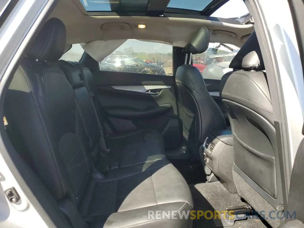 11 Фотография поврежденного автомобиля 3PCAJ5M30LF121247 INFINITI QX50 2020