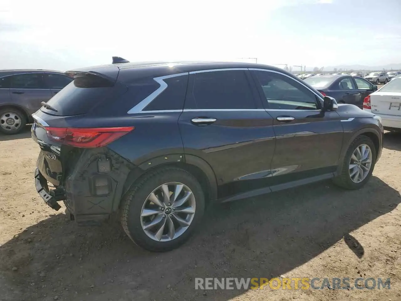 3 Фотография поврежденного автомобиля 3PCAJ5M33LF104202 INFINITI QX50 2020