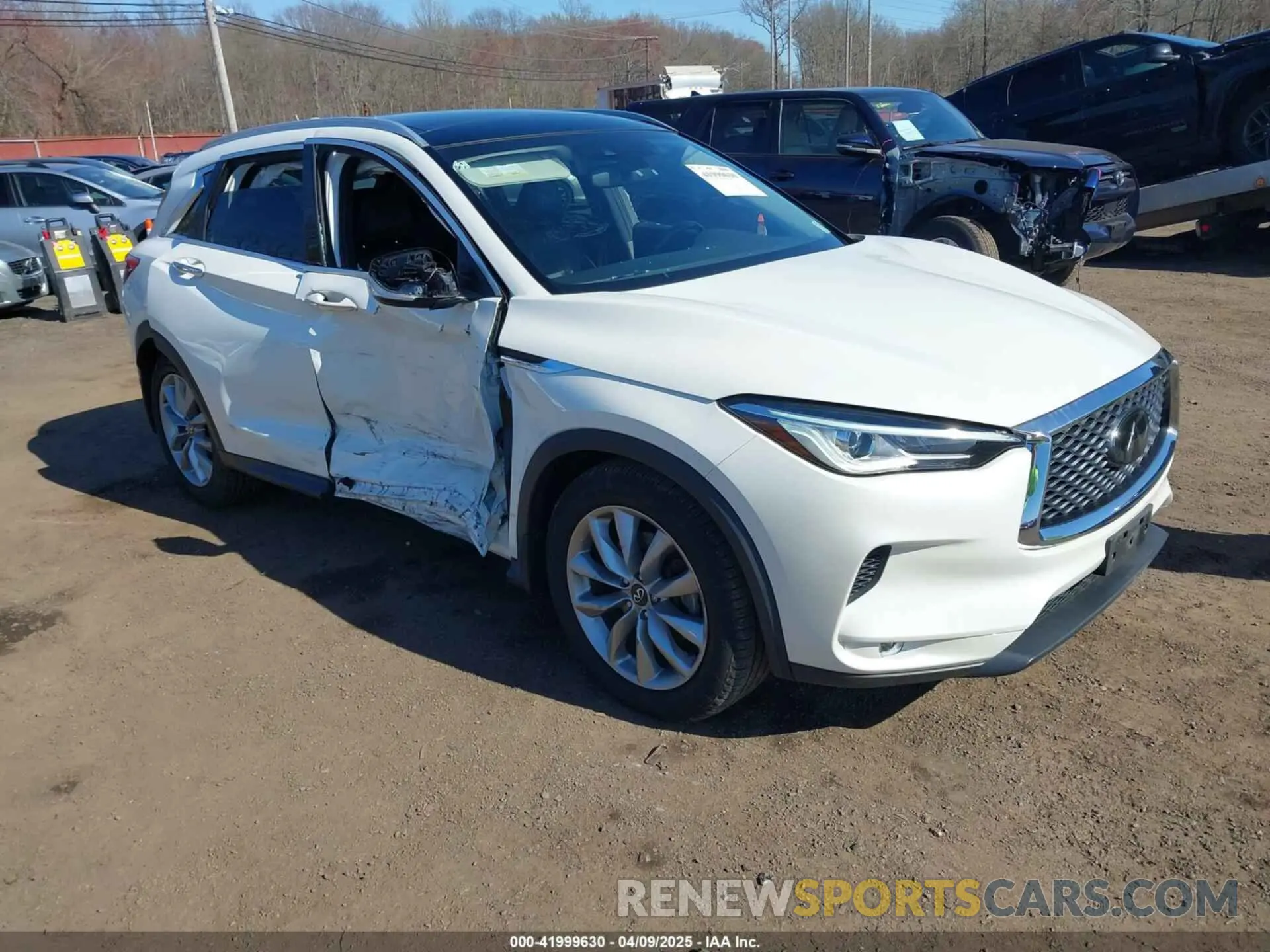 1 Photograph of a damaged car 3PCAJ5M33LF105608 INFINITI QX50 2020