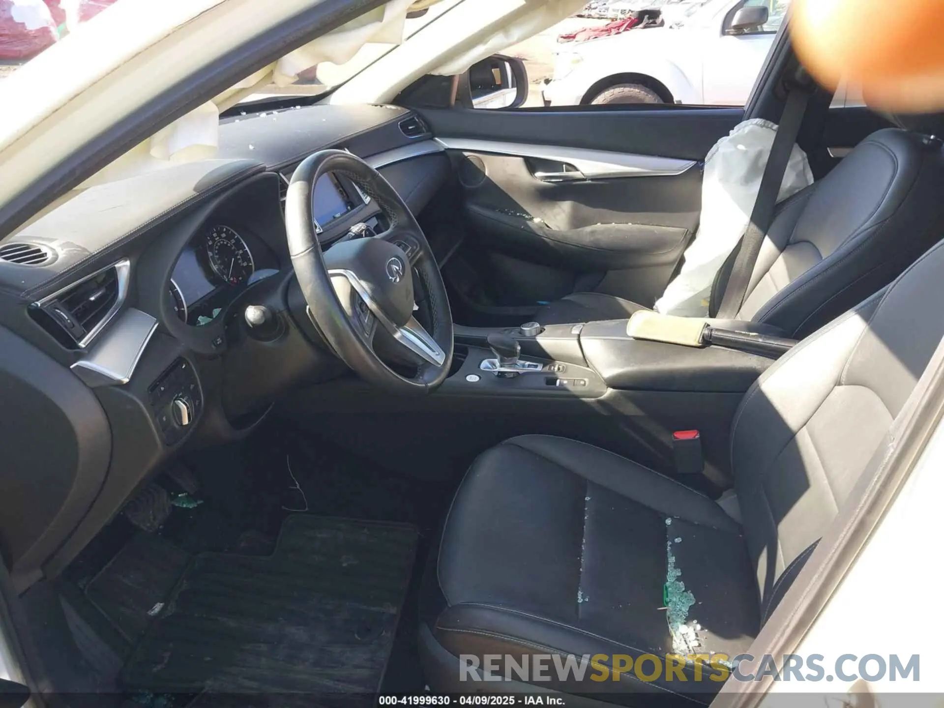 5 Photograph of a damaged car 3PCAJ5M33LF105608 INFINITI QX50 2020