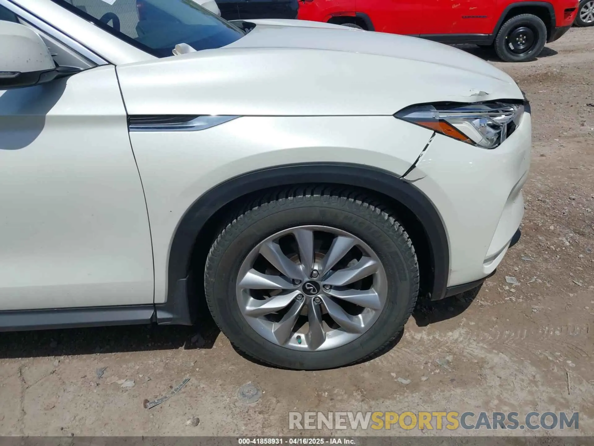 18 Photograph of a damaged car 3PCAJ5M34LF104029 INFINITI QX50 2020