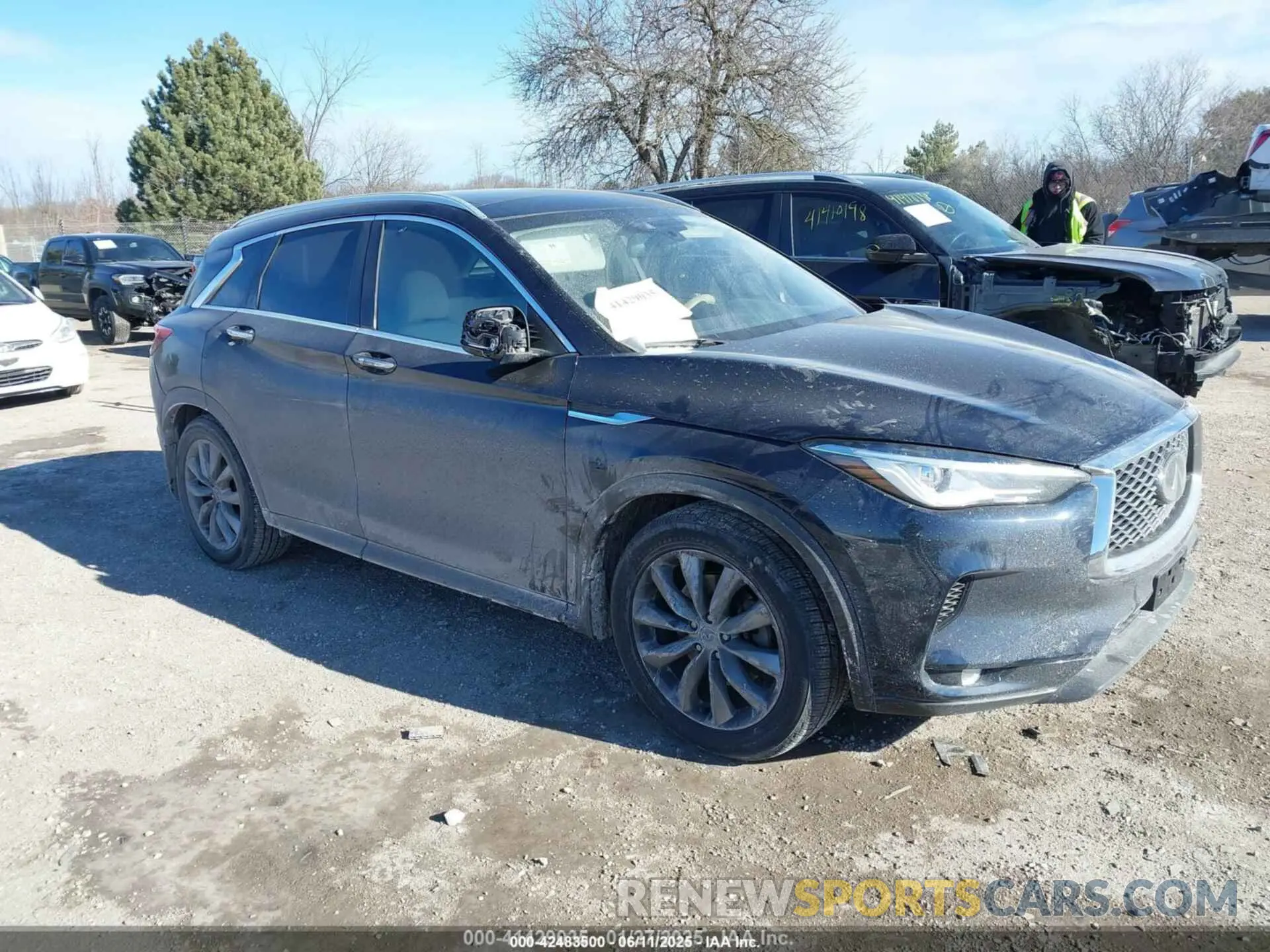 1 Photograph of a damaged car 3PCAJ5M36LF119521 INFINITI QX50 2020