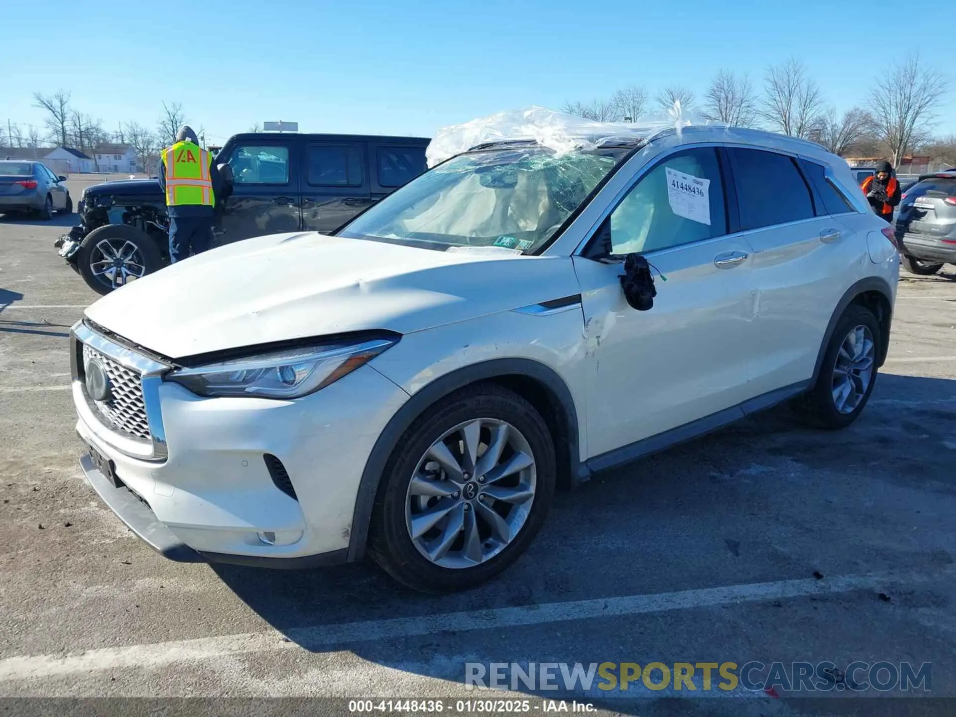 2 Фотография поврежденного автомобиля 3PCAJ5M37LF111864 INFINITI QX50 2020