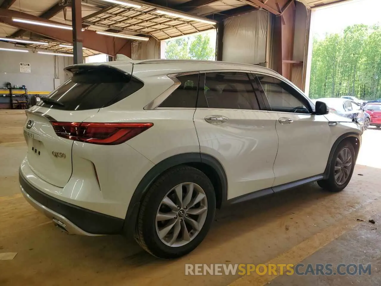 3 Фотография поврежденного автомобиля 3PCAJ5M38LF101201 INFINITI QX50 2020