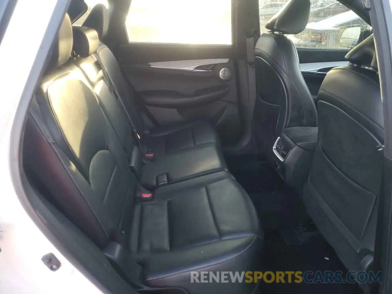 11 Photograph of a damaged car 3PCAJ5M39LF118184 INFINITI QX50 2020