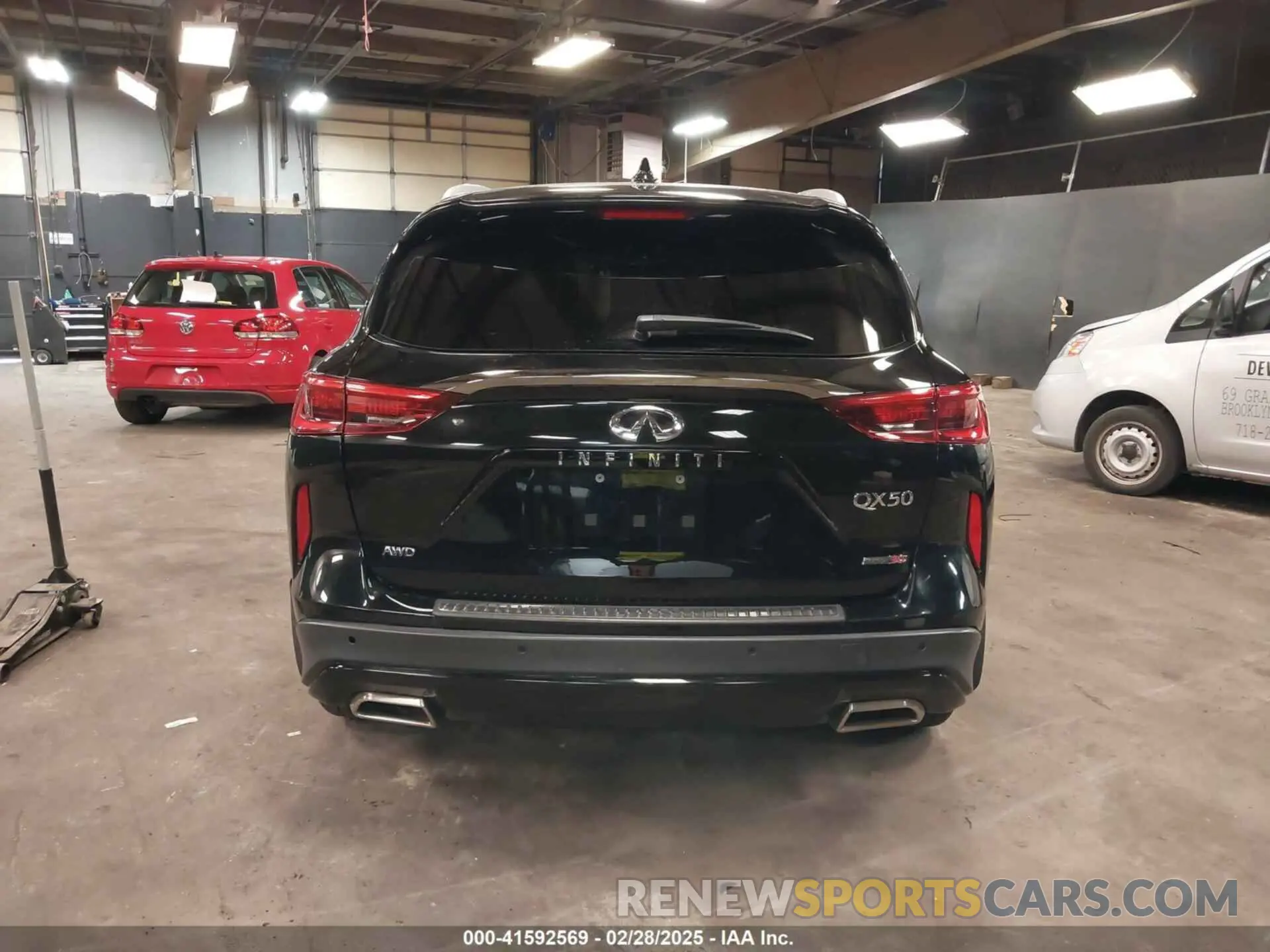 16 Photograph of a damaged car 3PCAJ5M3XLF111633 INFINITI QX50 2020