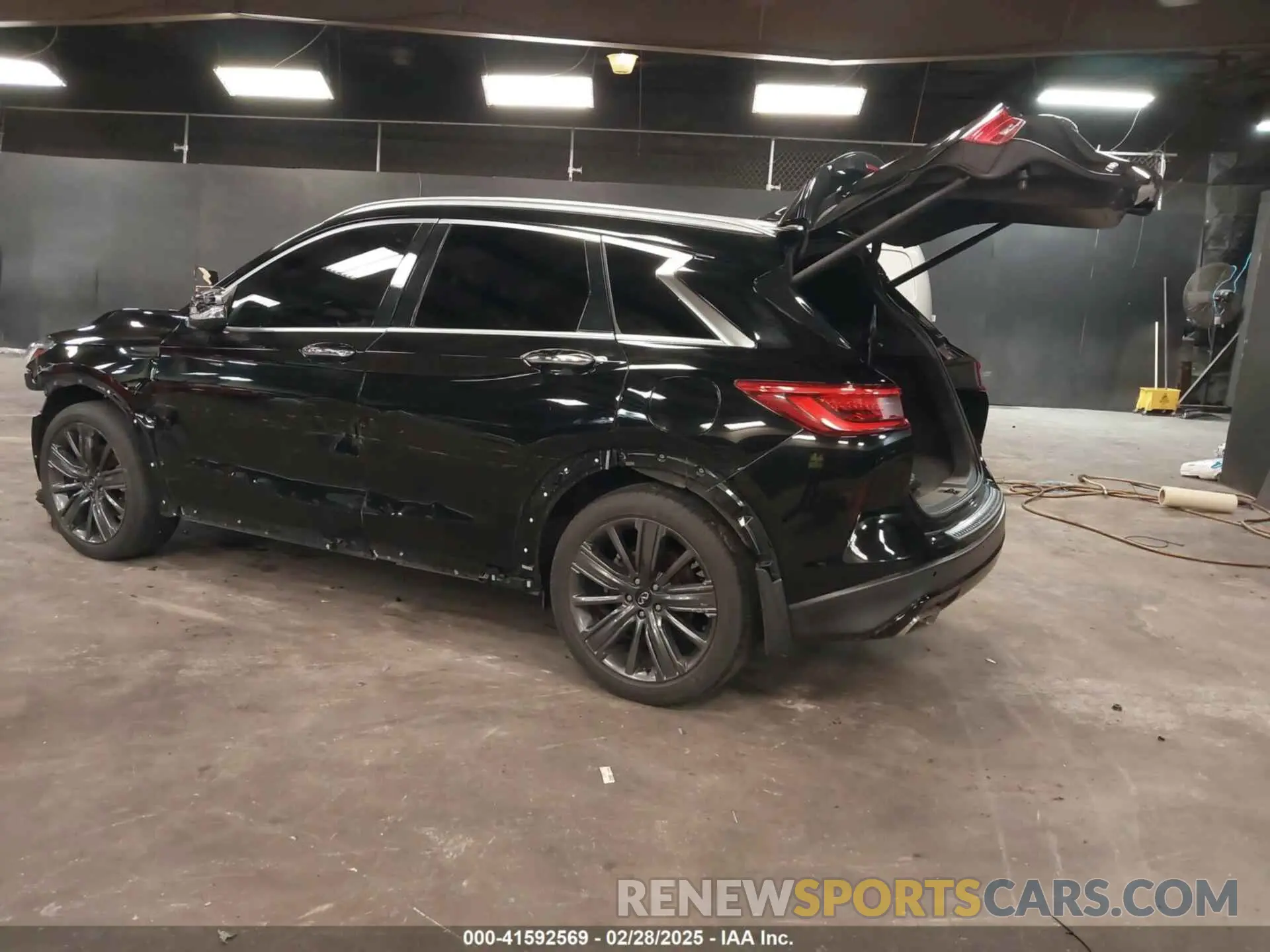 3 Photograph of a damaged car 3PCAJ5M3XLF111633 INFINITI QX50 2020