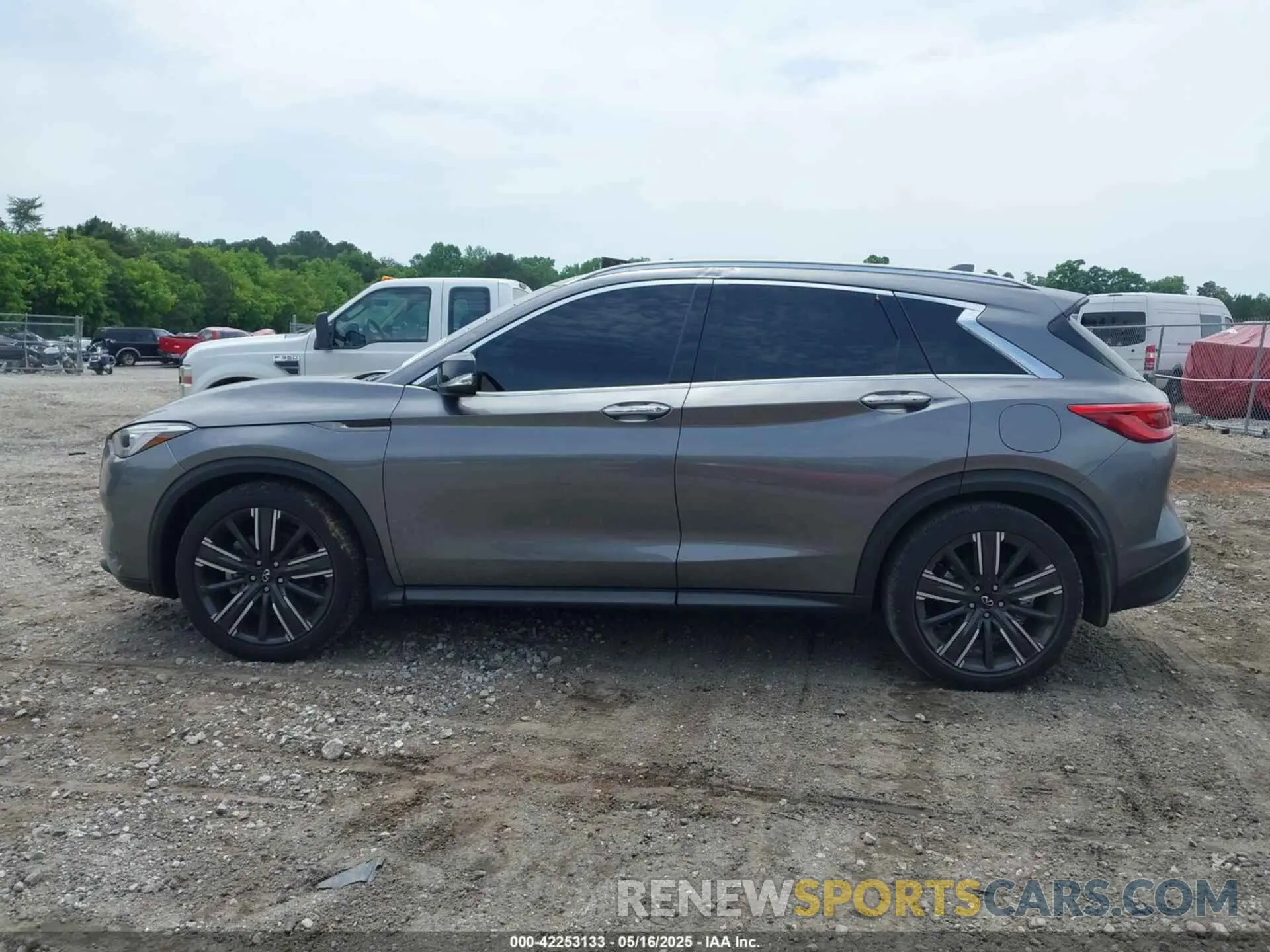 14 Photograph of a damaged car 3PCAJ5BA5MF111820 INFINITI QX50 2021
