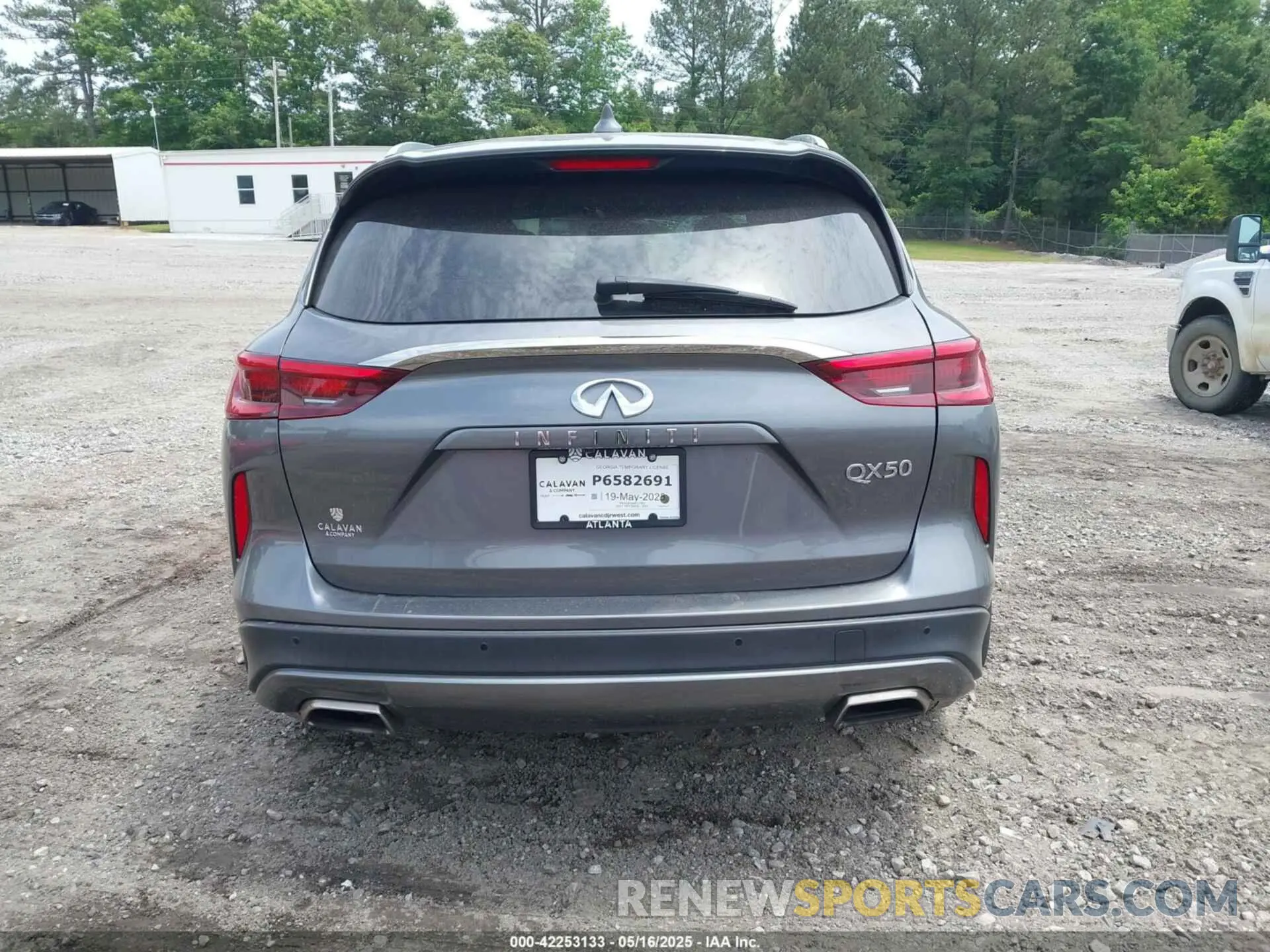 16 Photograph of a damaged car 3PCAJ5BA5MF111820 INFINITI QX50 2021
