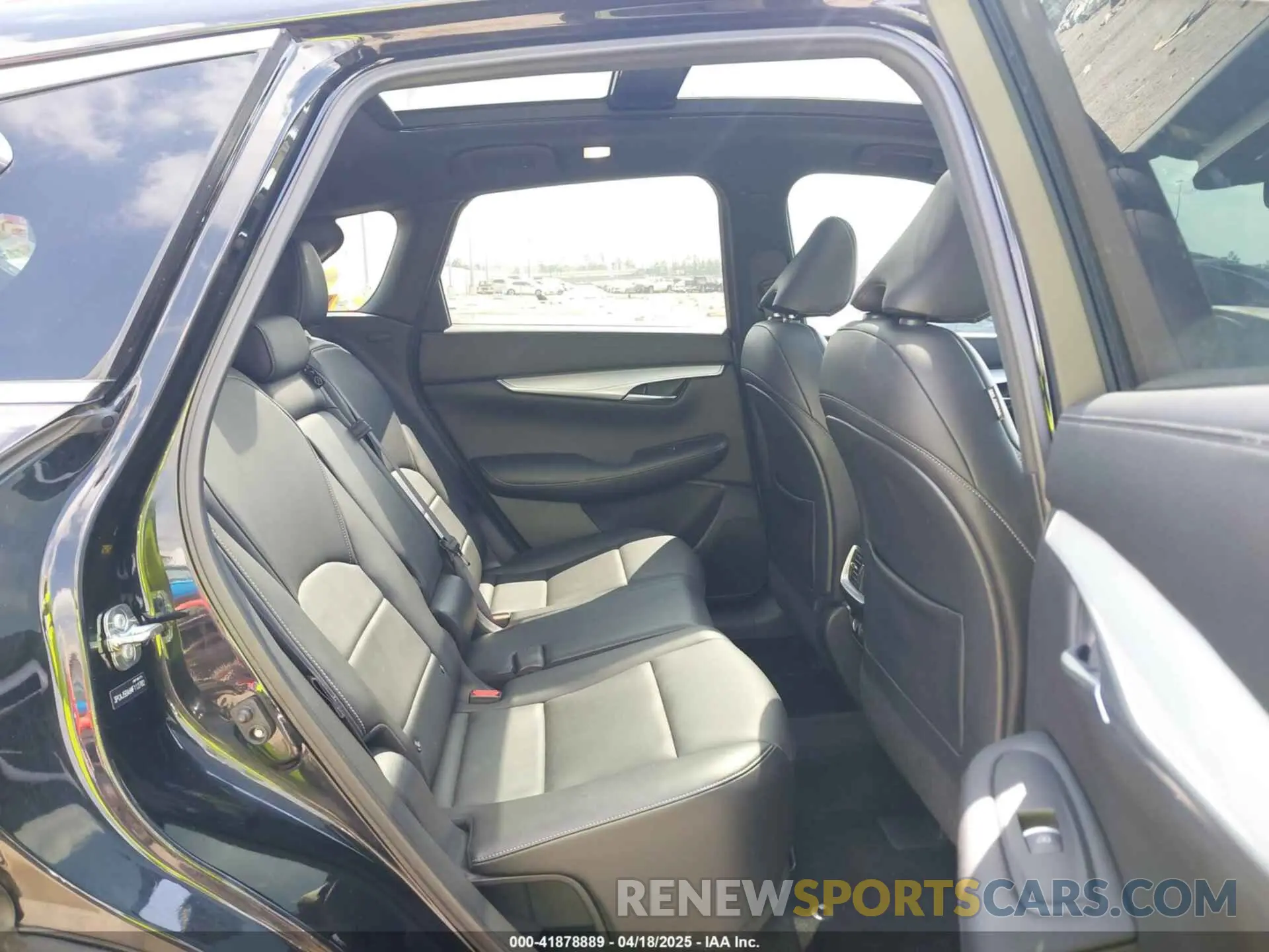 8 Photograph of a damaged car 3PCAJ5BA6MF112782 INFINITI QX50 2021