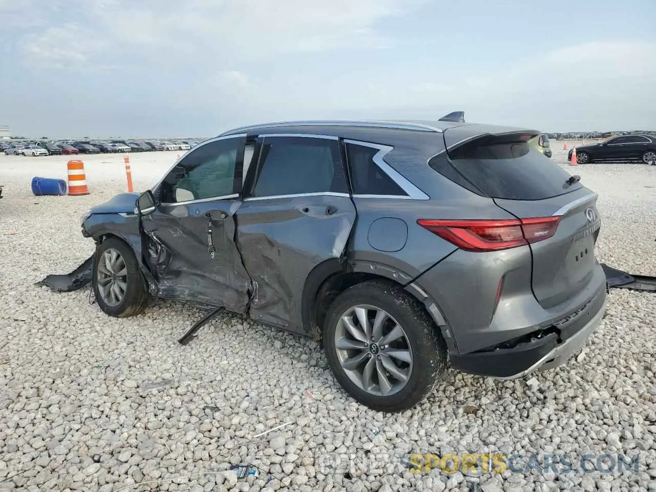 2 Photograph of a damaged car 3PCAJ5CA5MF119253 INFINITI QX50 2021