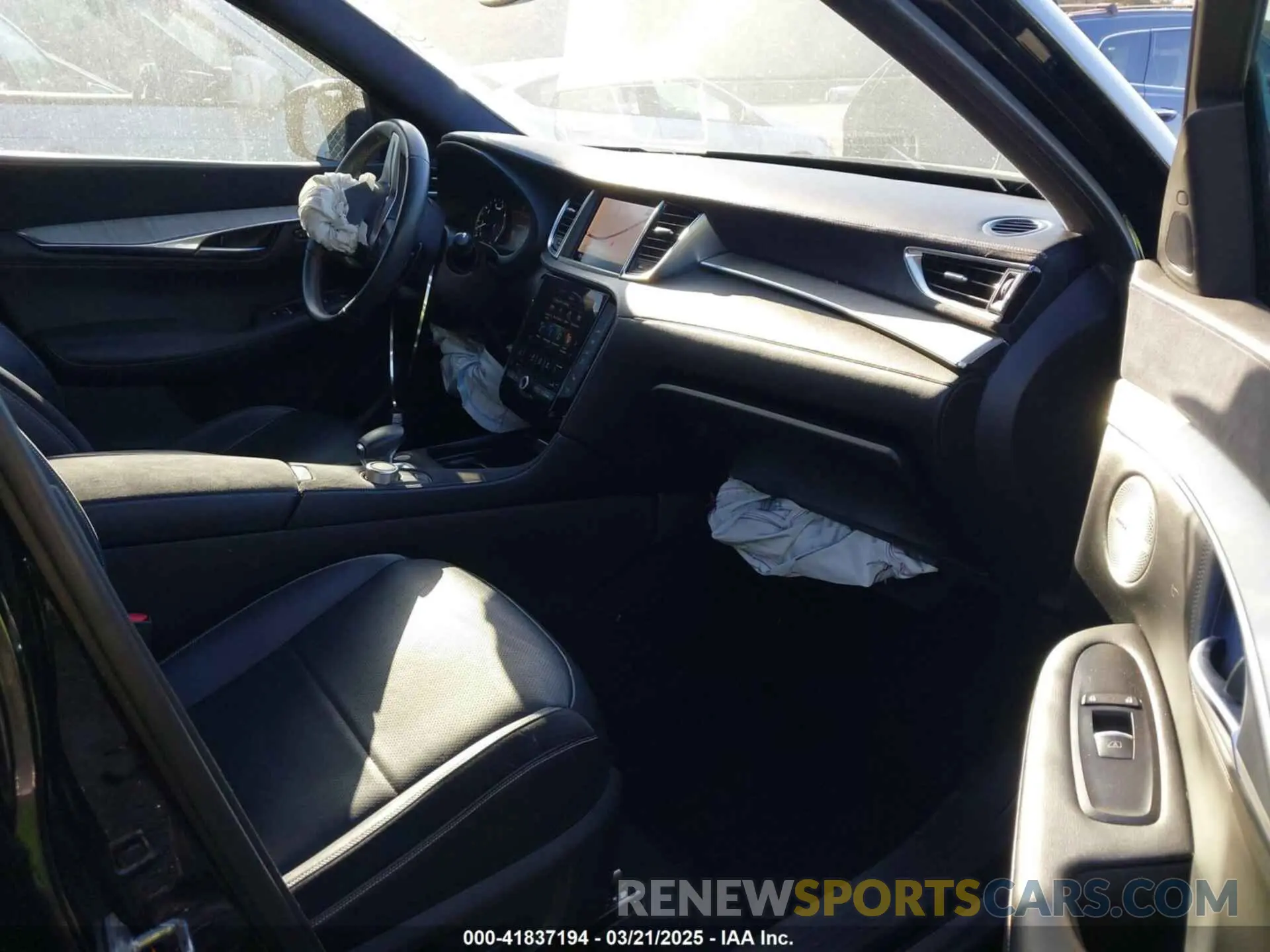 5 Photograph of a damaged car 3PCAJ5DA3MF120545 INFINITI QX50 2021