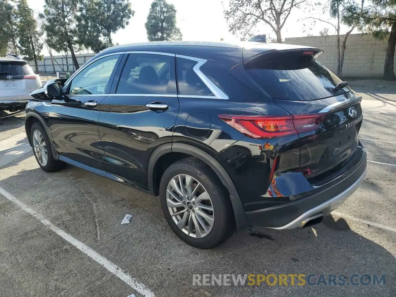 2 Фотография поврежденного автомобиля 3PCAJ5BA5PF121395 INFINITI QX50 2023