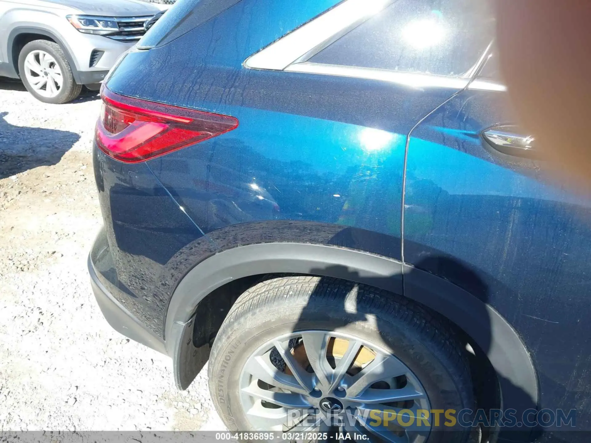 6 Фотография поврежденного автомобиля 3PCAJ5BA6PF104962 INFINITI QX50 2023