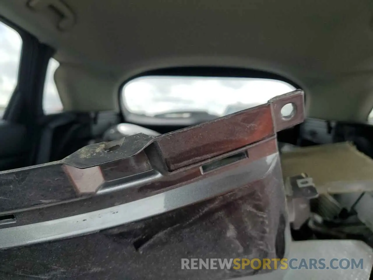 10 Photograph of a damaged car 3PCAJ5AA3RF100906 INFINITI QX50 2024